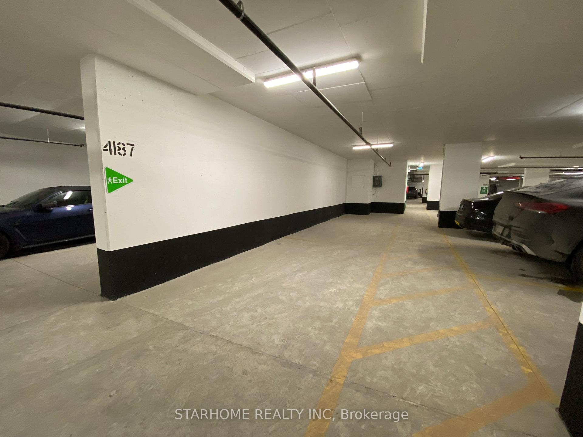 Photo 12 of Unit Th 510, 95 McMahon Drive, North York, Bayview Village — HOMEH