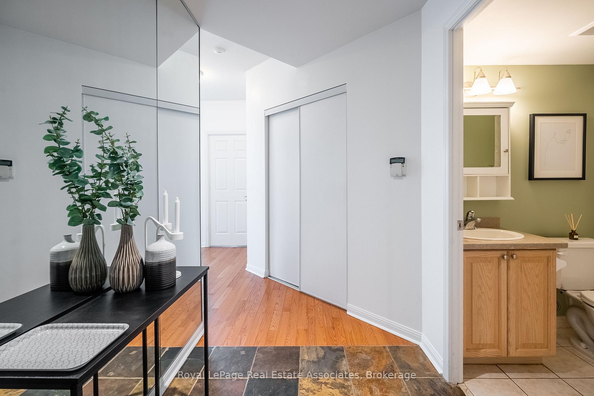 Photo 22 of Unit 2811, 230 Queens Quay, Toronto, Waterfront Communities — HOMEH
