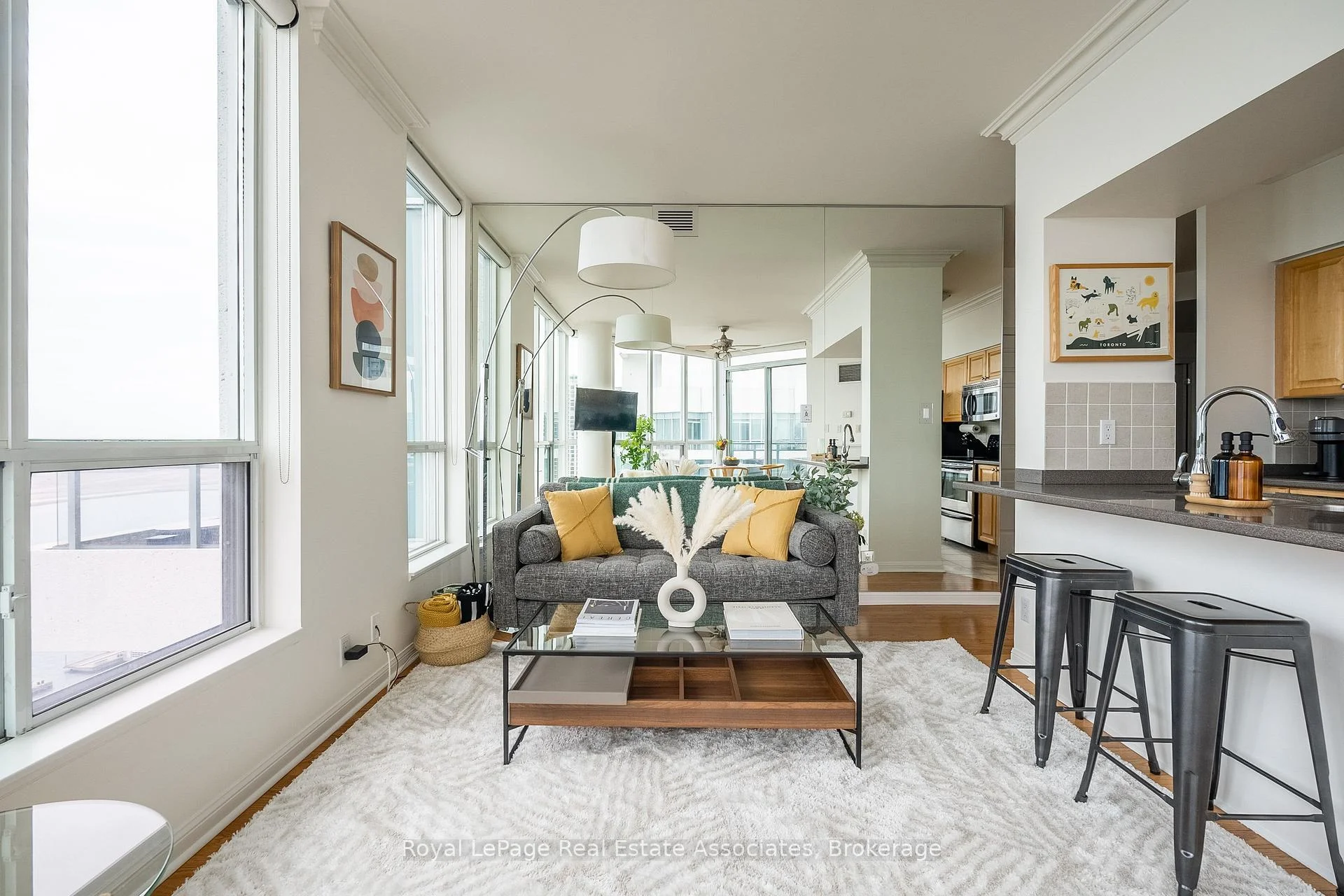 Photo 7 of Unit 2811, 230 Queens Quay, Toronto, Waterfront Communities — HOMEH