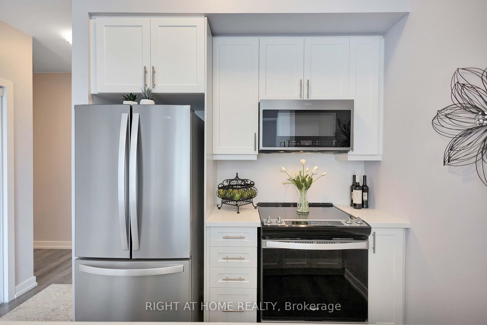 Photo 8 of Unit 519, 470 Dundas Street E, Hamilton, Waterdown — HOMEH