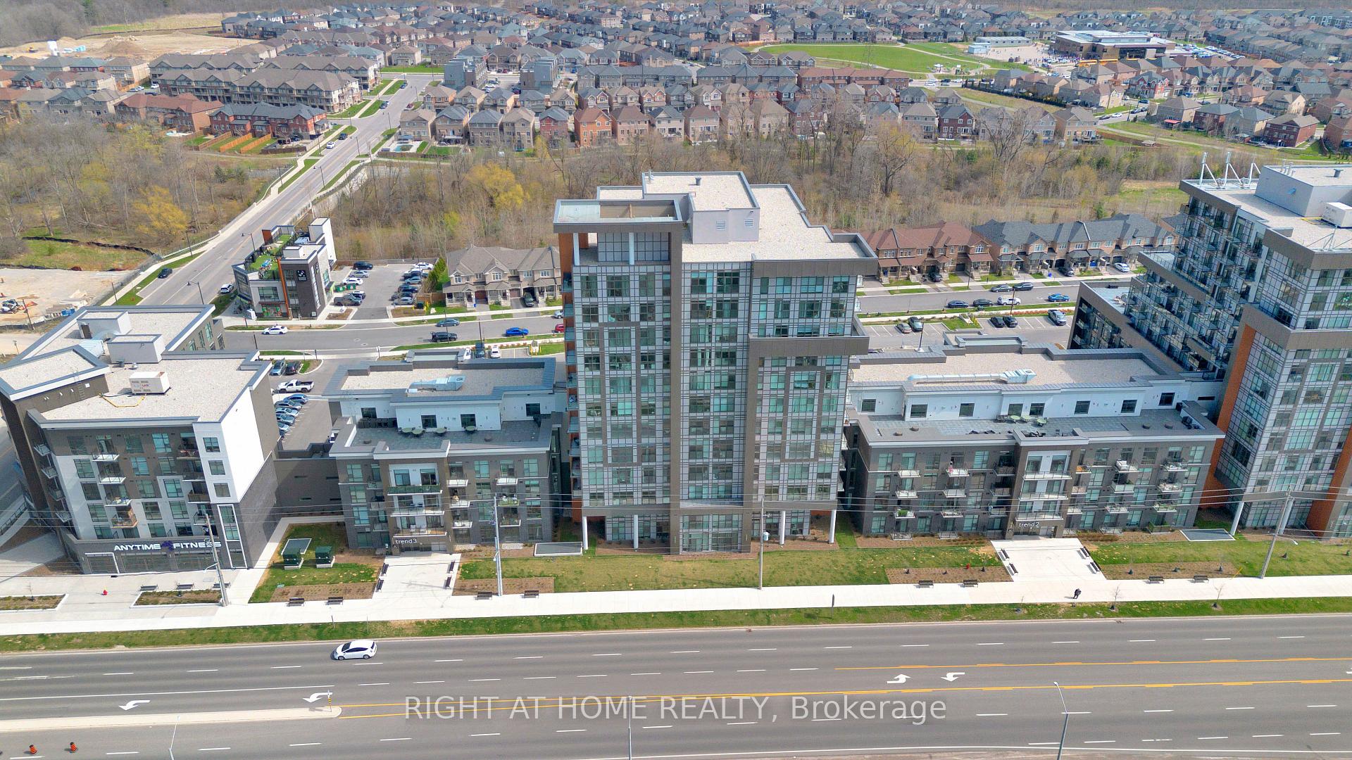 Photo 42 of Unit 519, 470 Dundas Street E, Hamilton, Waterdown — HOMEH