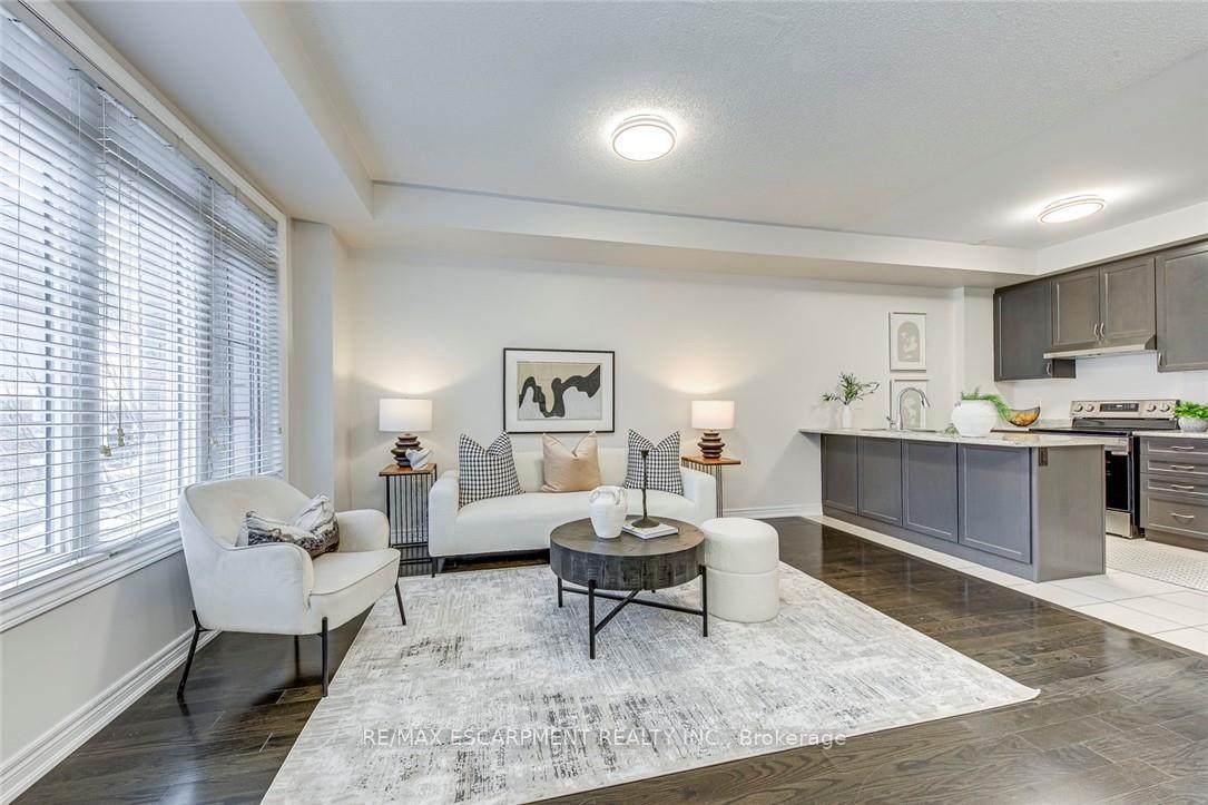 Photo 12 of Unit 74, 2435 Greenwich Drive, Oakville, Westmount — HOMEH