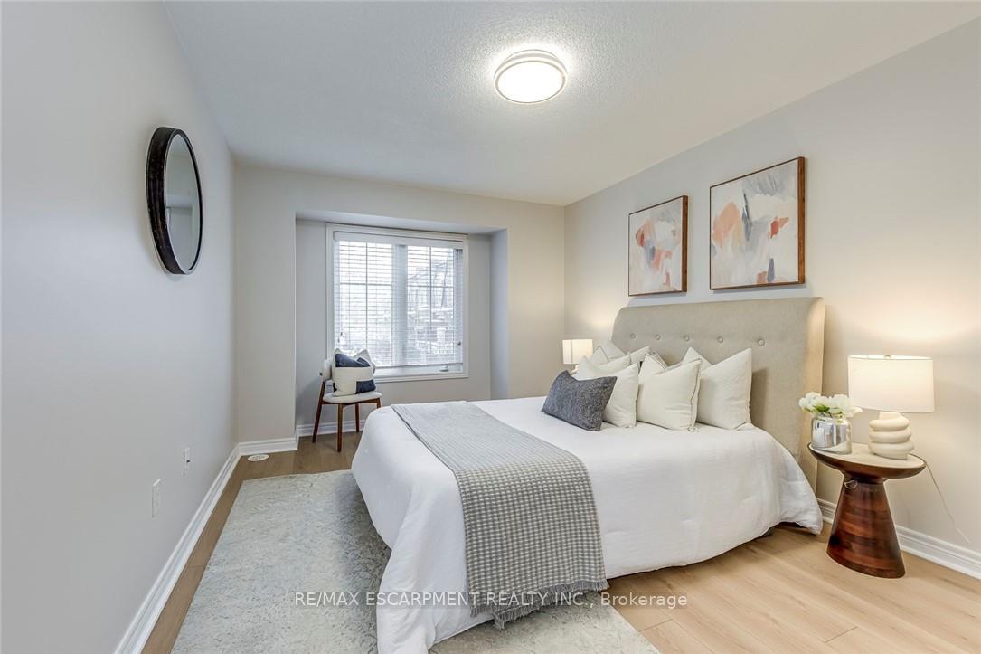 Photo 30 of Unit 74, 2435 Greenwich Drive, Oakville, Westmount — HOMEH