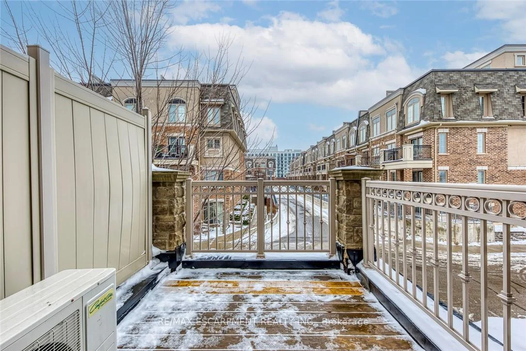 Photo 23 of Unit 74, 2435 Greenwich Drive, Oakville, Westmount — HOMEH