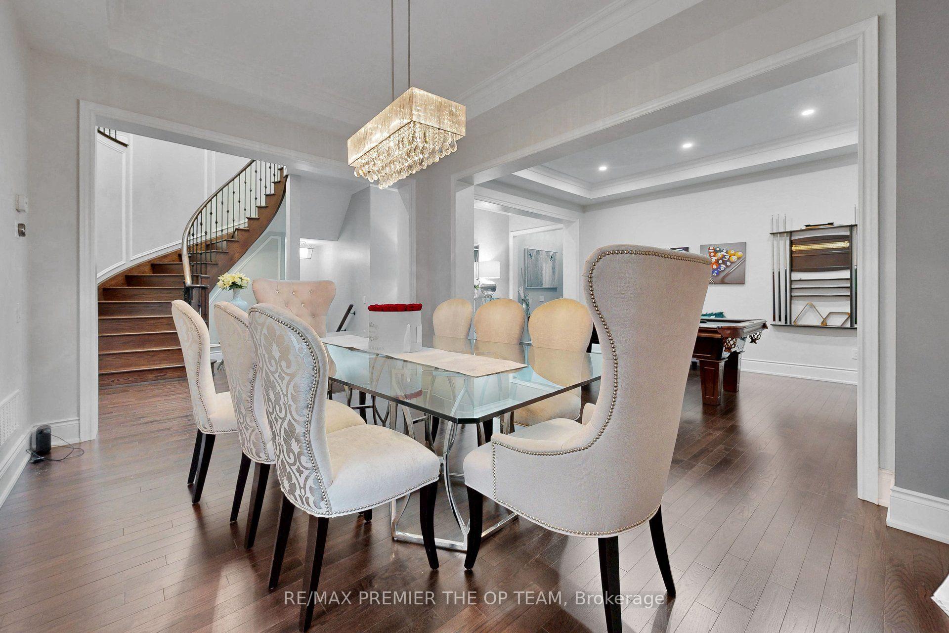 Photo 4 of 60 Chesney Crescent, Vaughan, Kleinburg — HOMEH