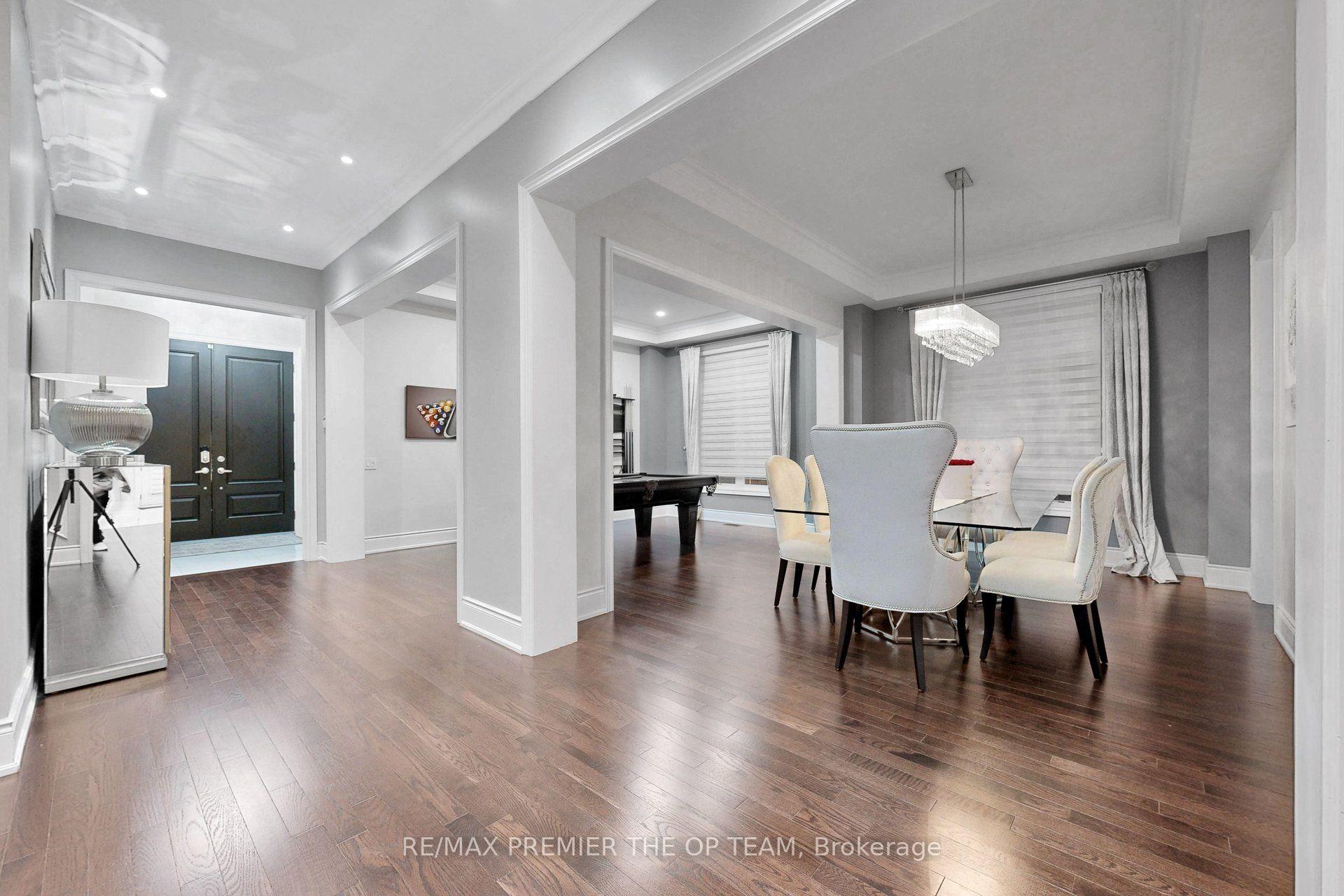Photo 5 of 60 Chesney Crescent, Vaughan, Kleinburg — HOMEH