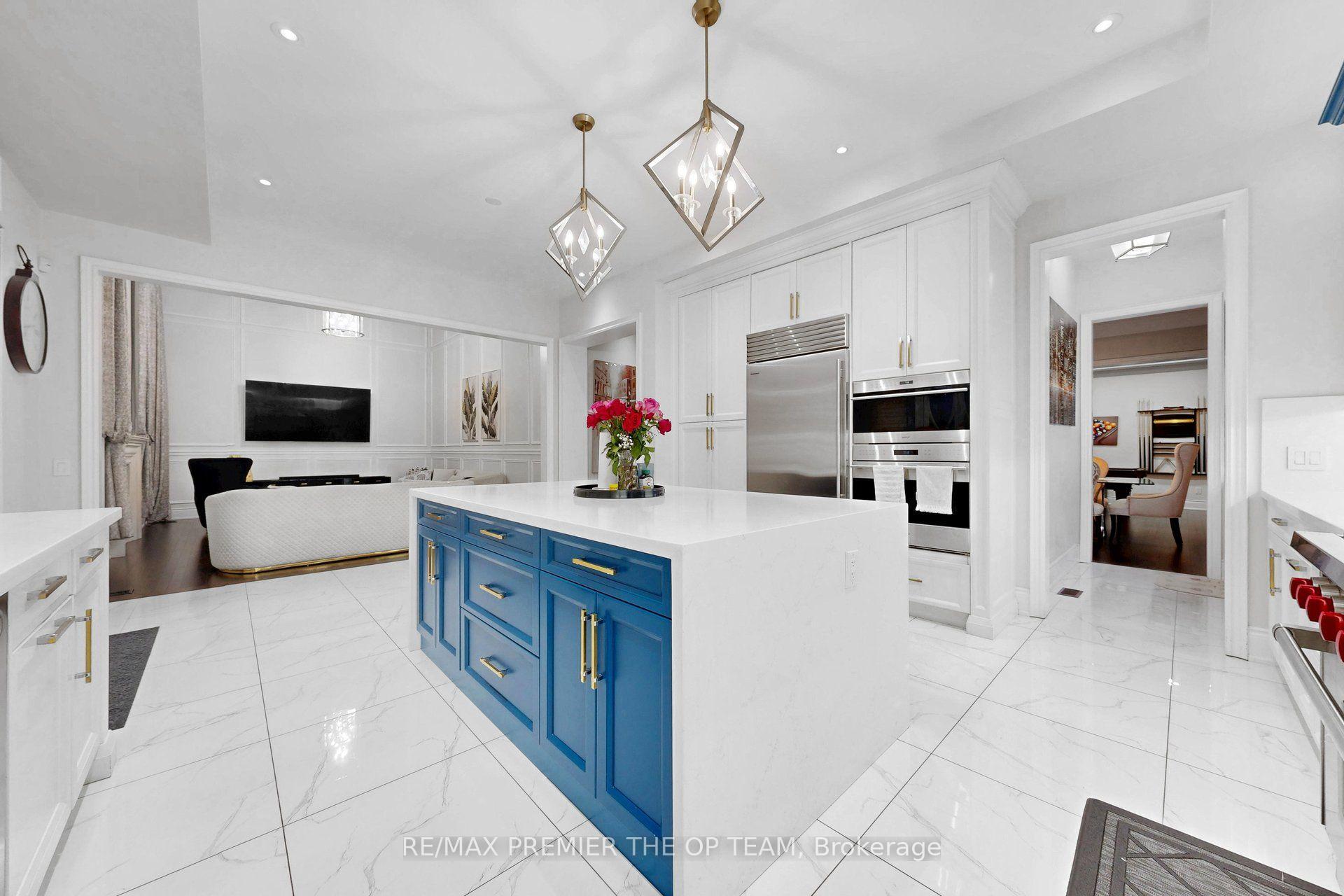 Photo 9 of 60 Chesney Crescent, Vaughan, Kleinburg — HOMEH