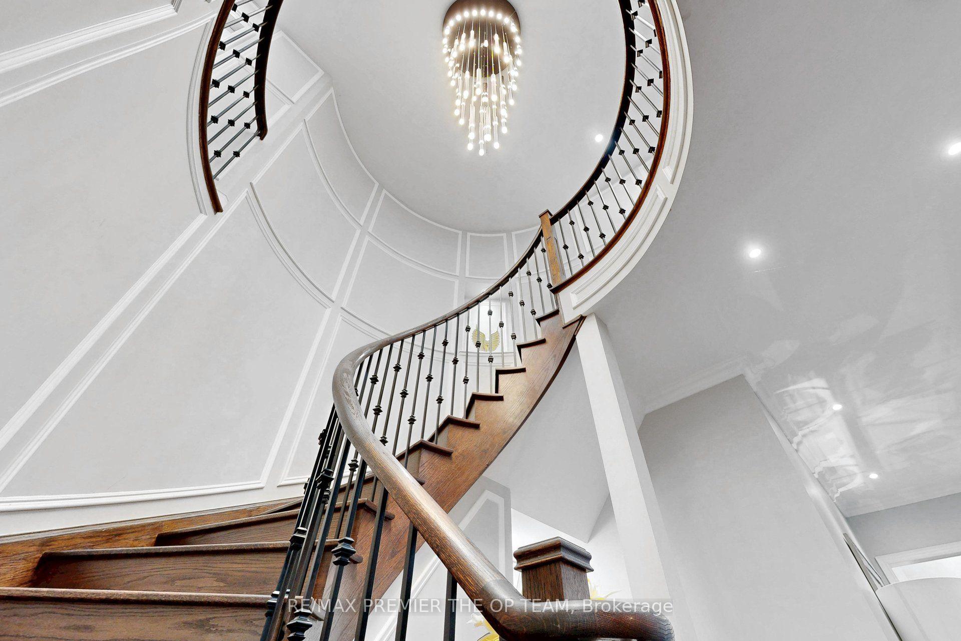 Photo 16 of 60 Chesney Crescent, Vaughan, Kleinburg — HOMEH