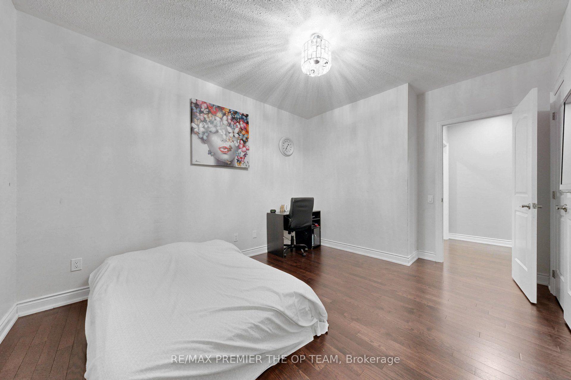 Photo 31 of 60 Chesney Crescent, Vaughan, Kleinburg — HOMEH