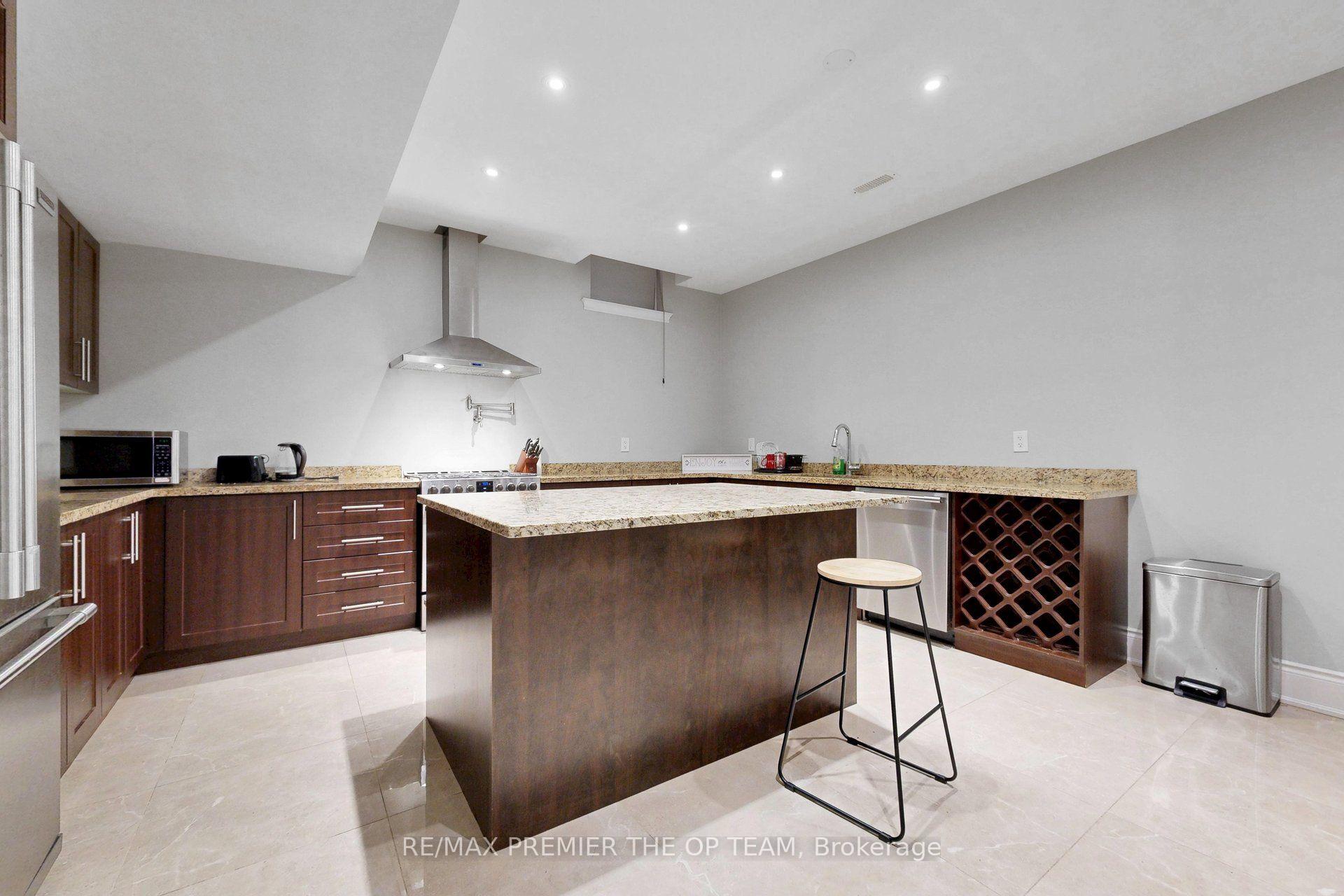 Photo 35 of 60 Chesney Crescent, Vaughan, Kleinburg — HOMEH
