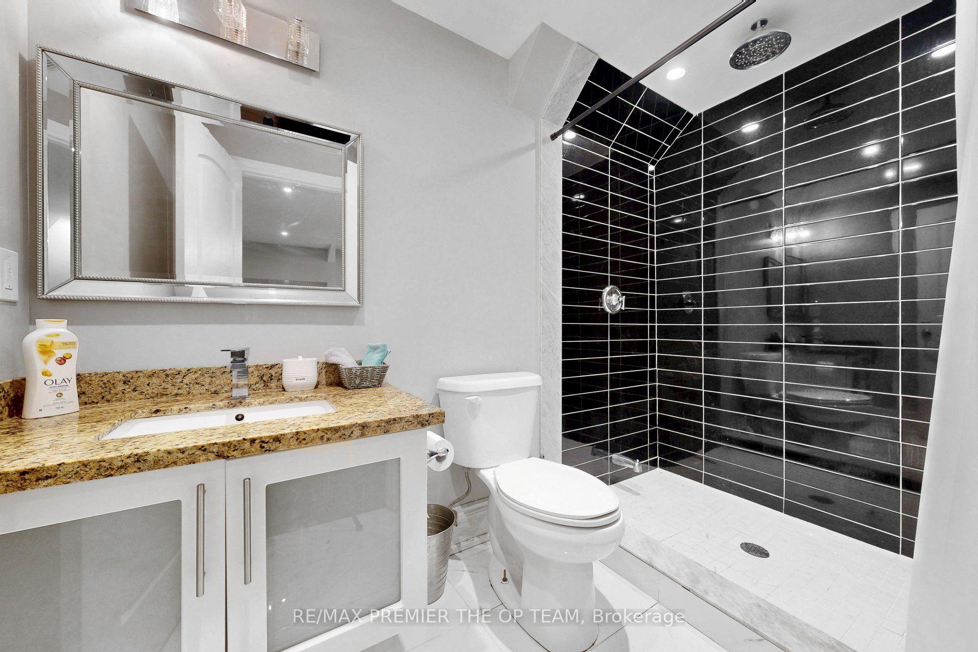 Photo 39 of 60 Chesney Crescent, Vaughan, Kleinburg — HOMEH