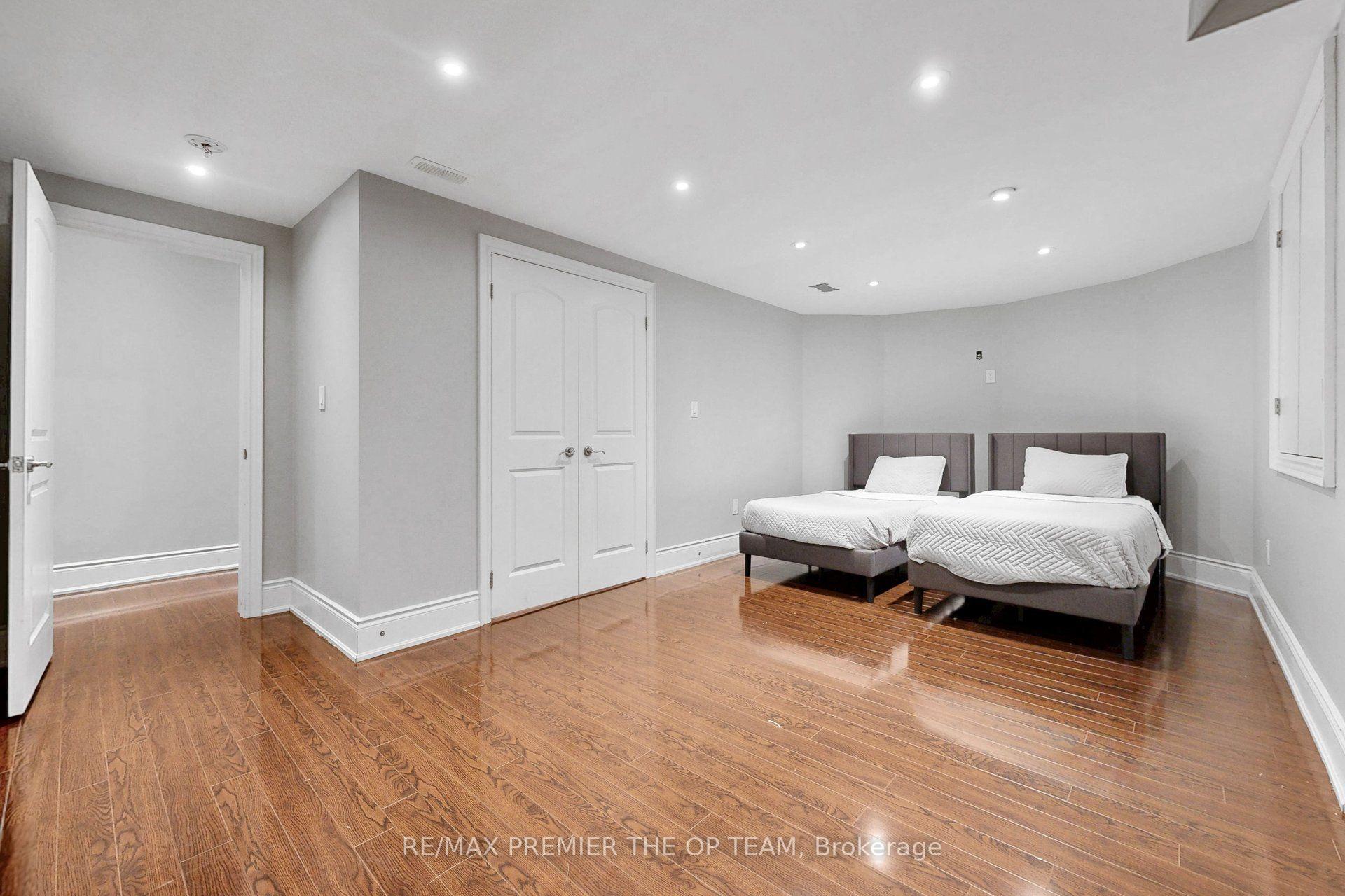 Photo 40 of 60 Chesney Crescent, Vaughan, Kleinburg — HOMEH