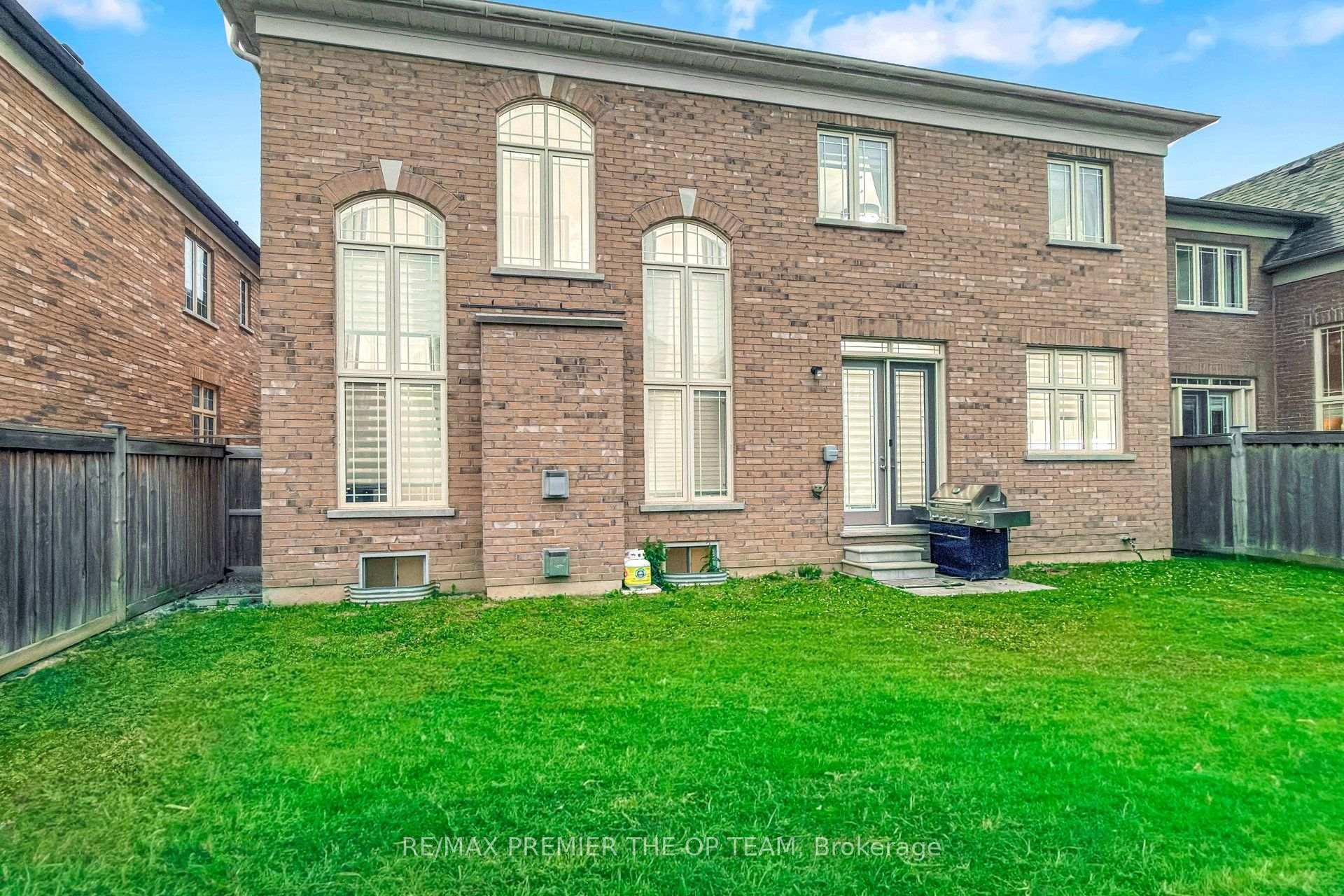 Photo 27 of 60 Chesney Crescent, Vaughan, Kleinburg — HOMEH