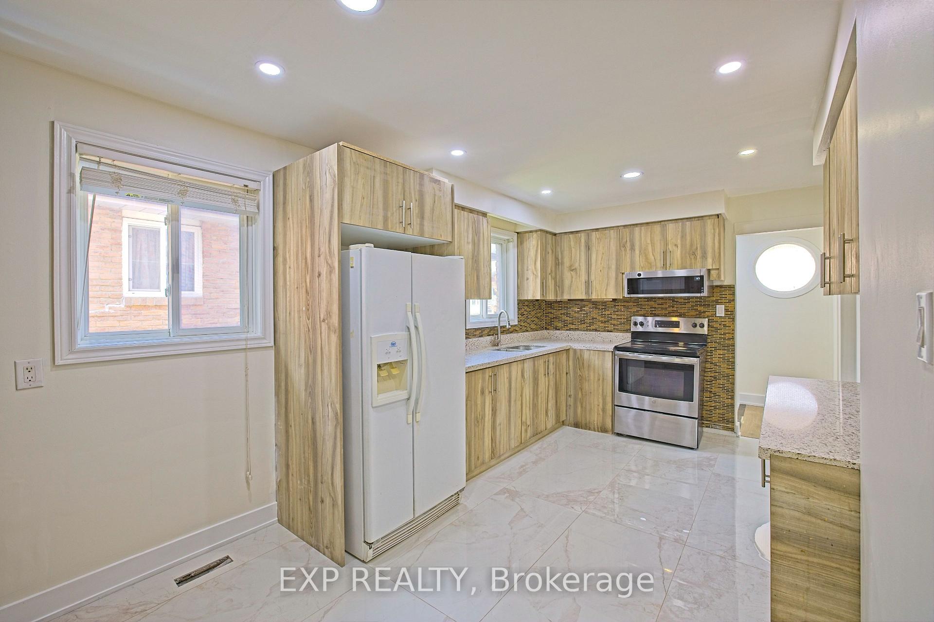 Photo 10 of Unit Upper, 4 Fallway Road, Brampton, Madoc — HOMEH