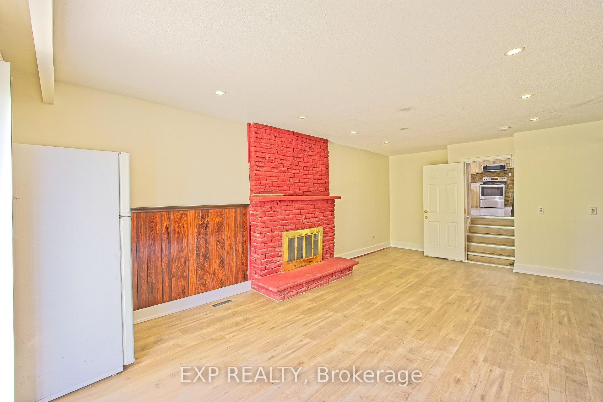 Photo 25 of Unit Upper, 4 Fallway Road, Brampton, Madoc — HOMEH
