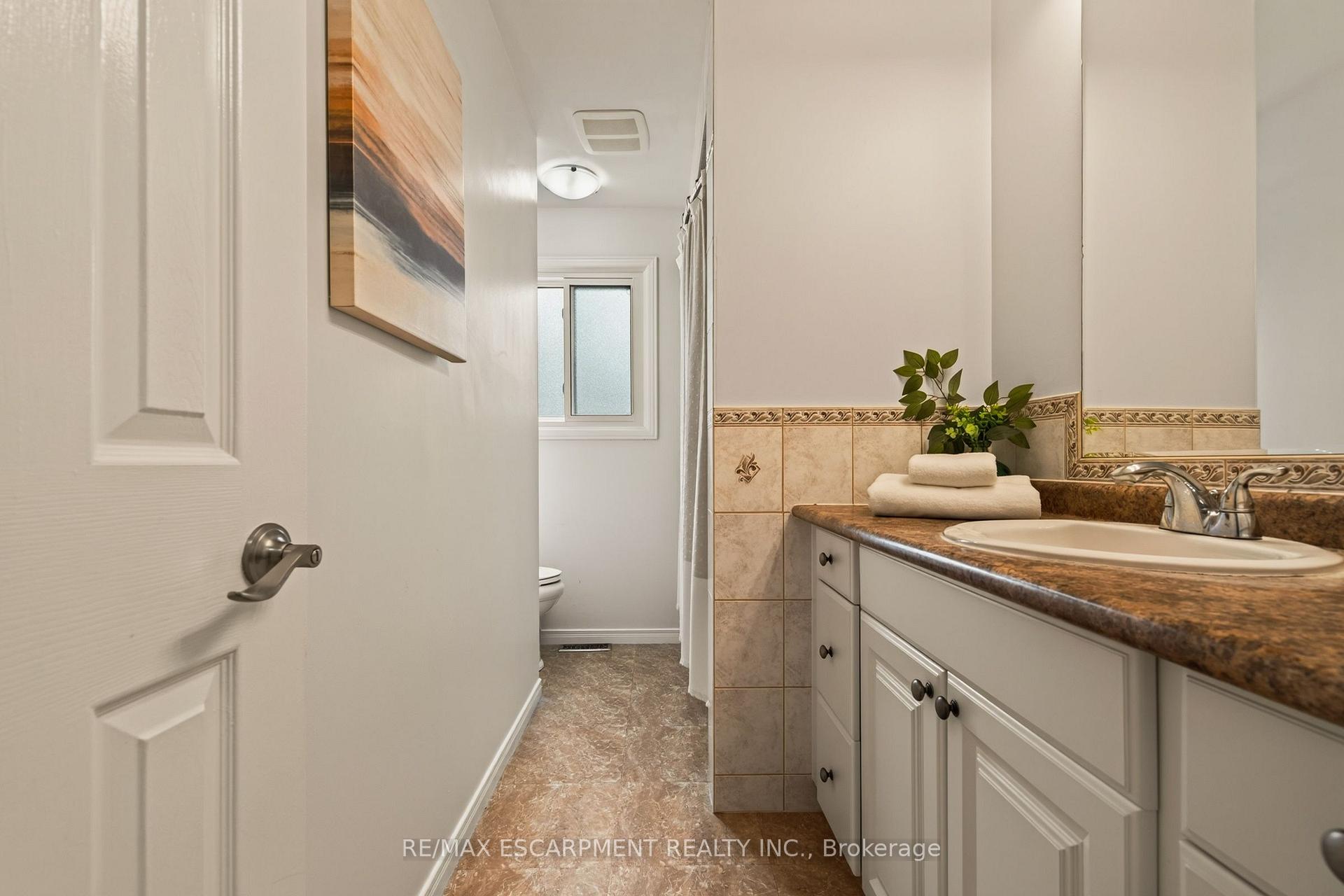 Photo 17 of 9 Fairview Place, Orangeville — HOMEH