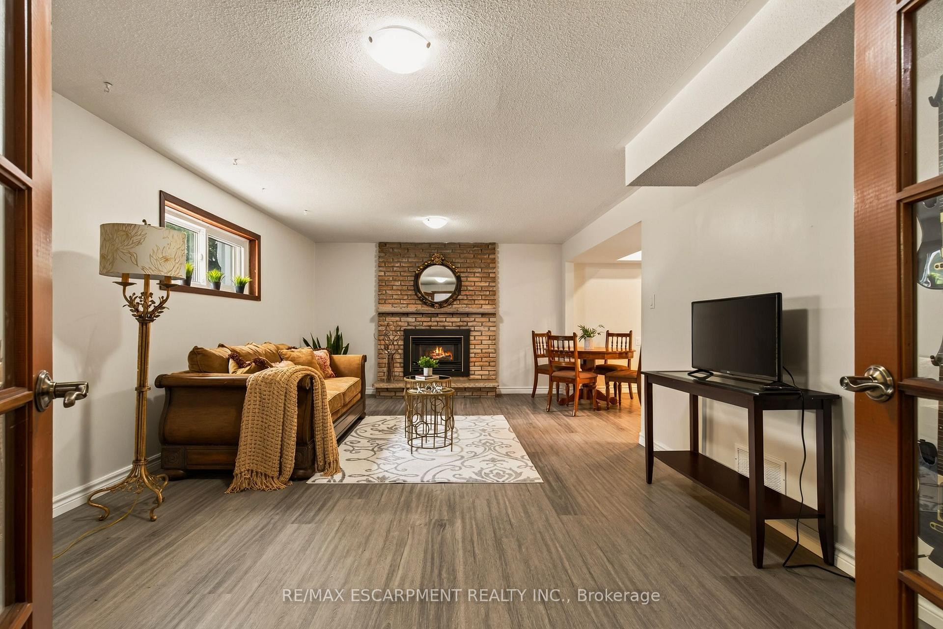 Photo 20 of 9 Fairview Place, Orangeville — HOMEH