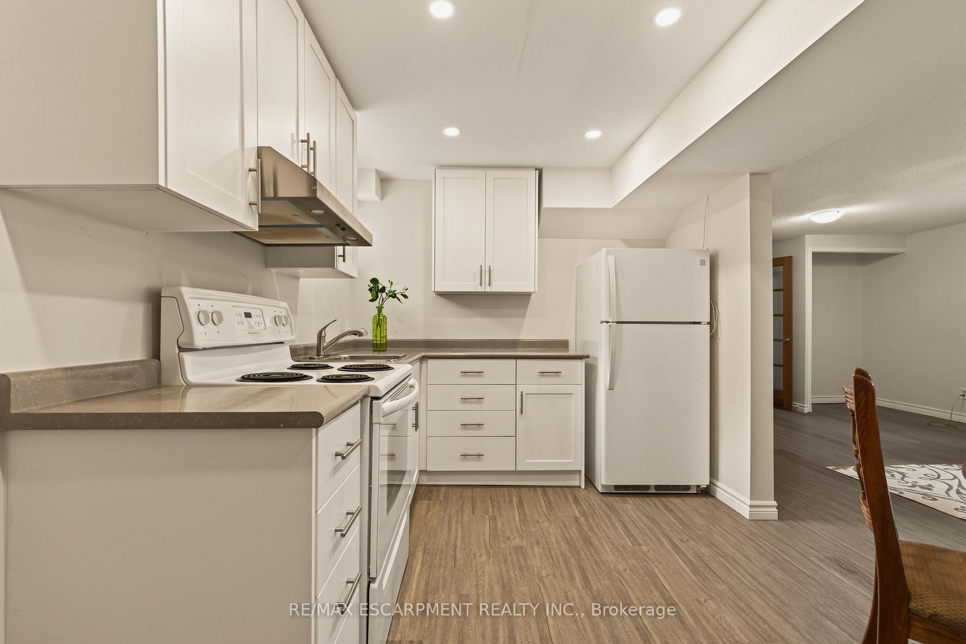 Photo 24 of 9 Fairview Place, Orangeville — HOMEH