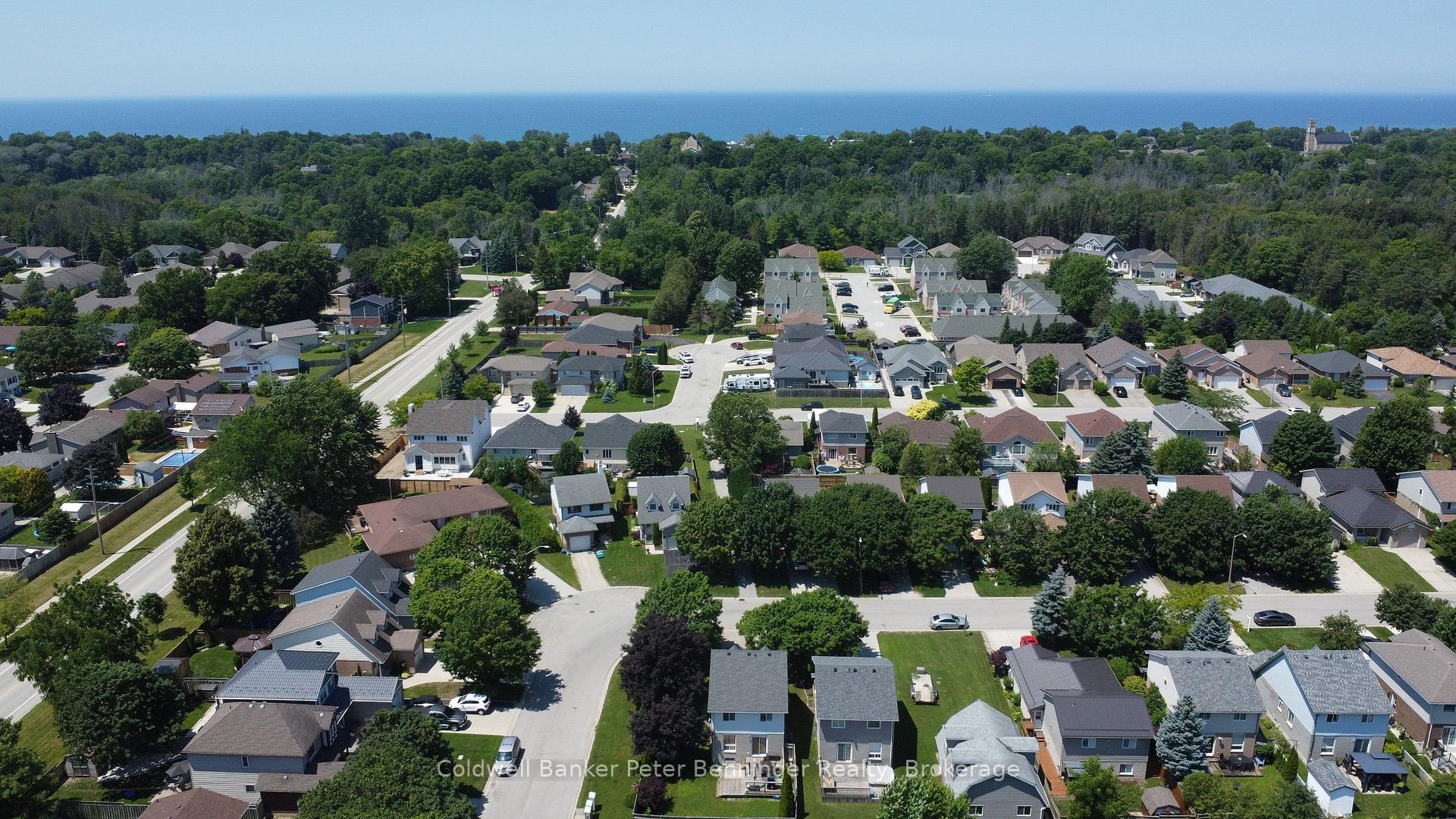 Photo 46 of 737 Mackendrick Drive, Kincardine — HOMEH