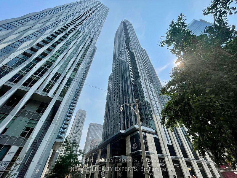 Front of Unit 3610, 11 Yorkville Avenue