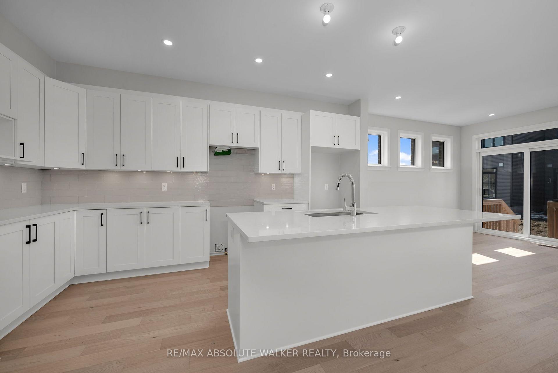 Photo 2 of 181 Kerala Place, Ottawa, Blossom Park/Kemp Park/Findlay Creek — HOMEH