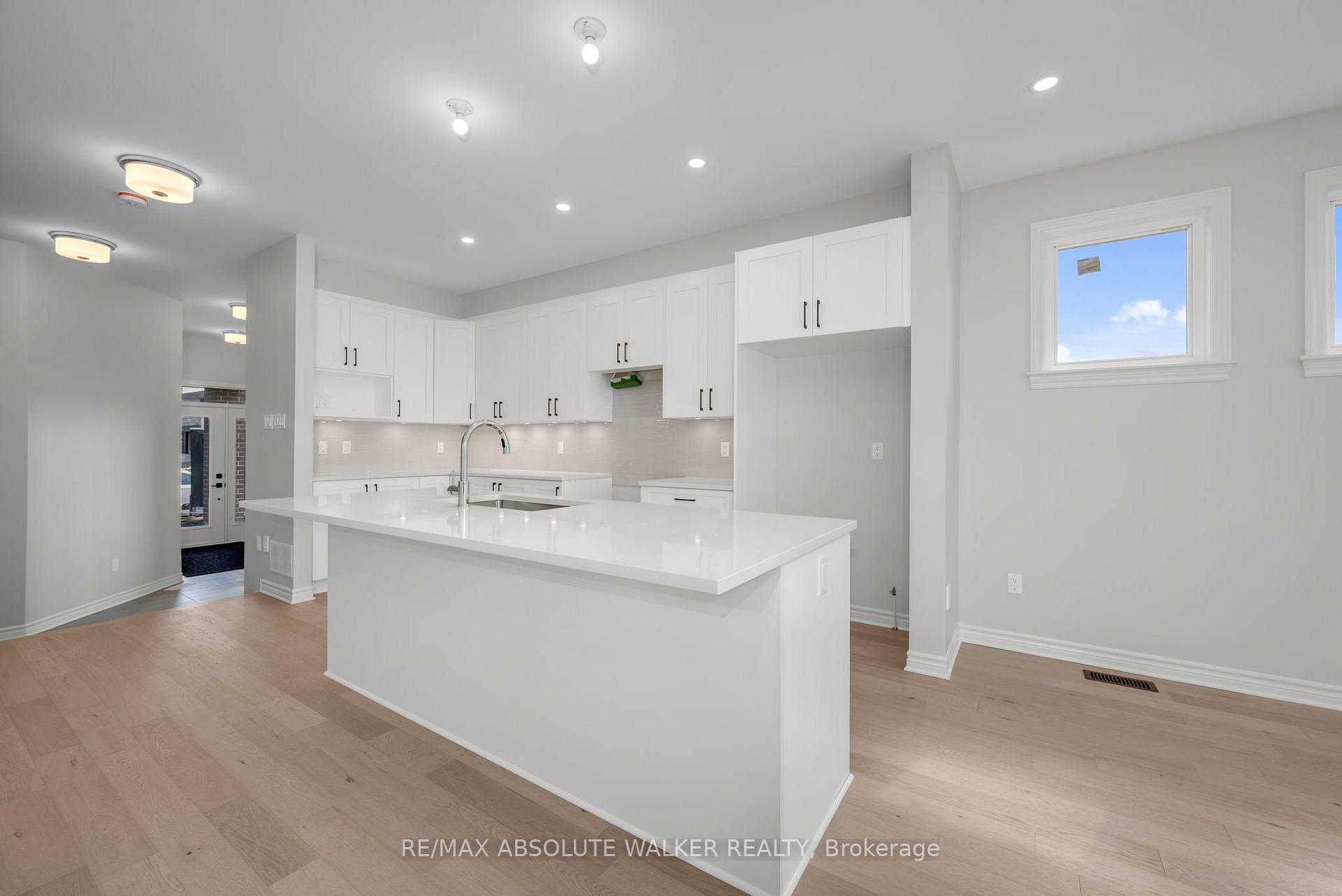 Photo 3 of 181 Kerala Place, Ottawa, Blossom Park/Kemp Park/Findlay Creek — HOMEH