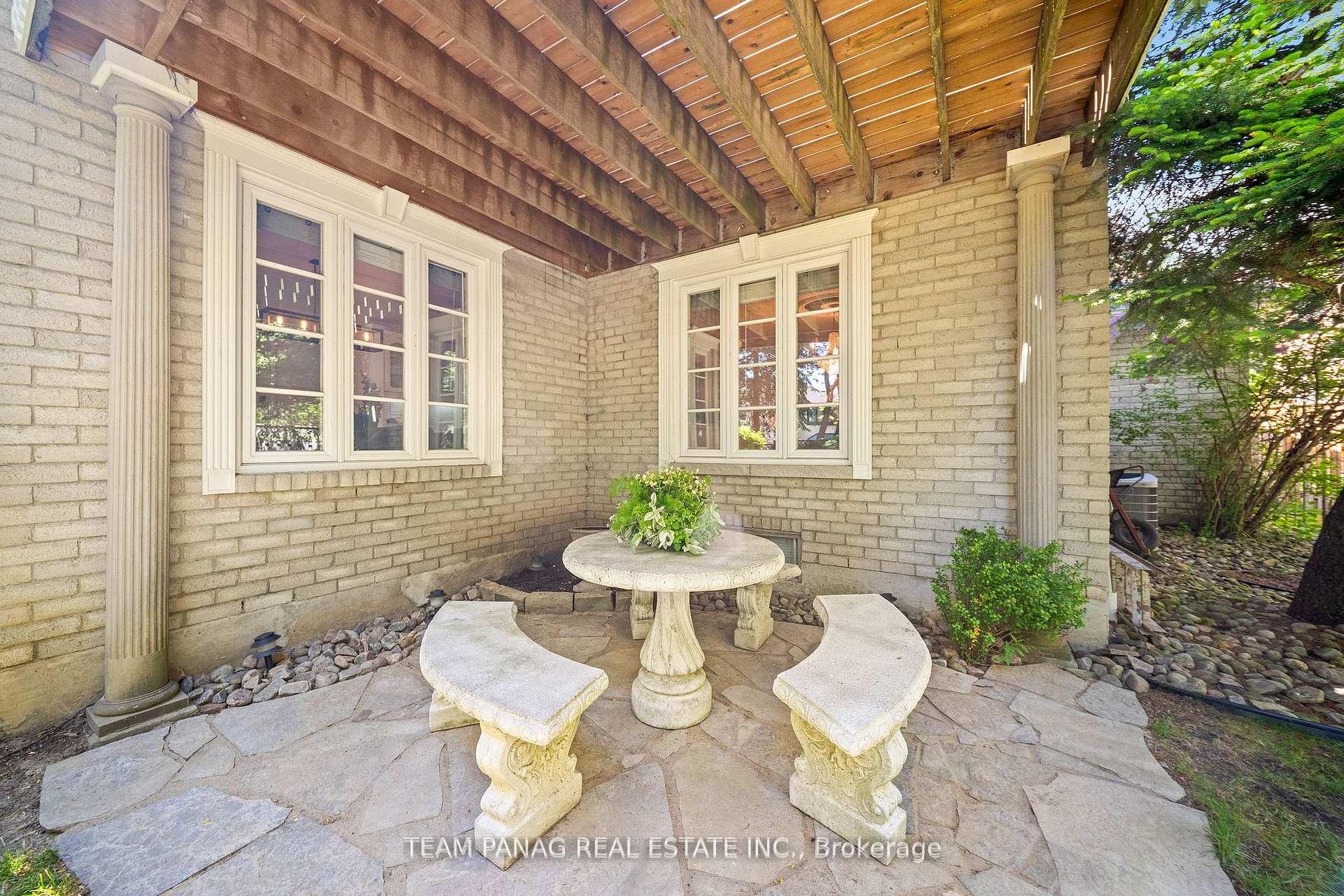 Photo 8 of 8 Enchanted Court, Brampton, Snelgrove — HOMEH