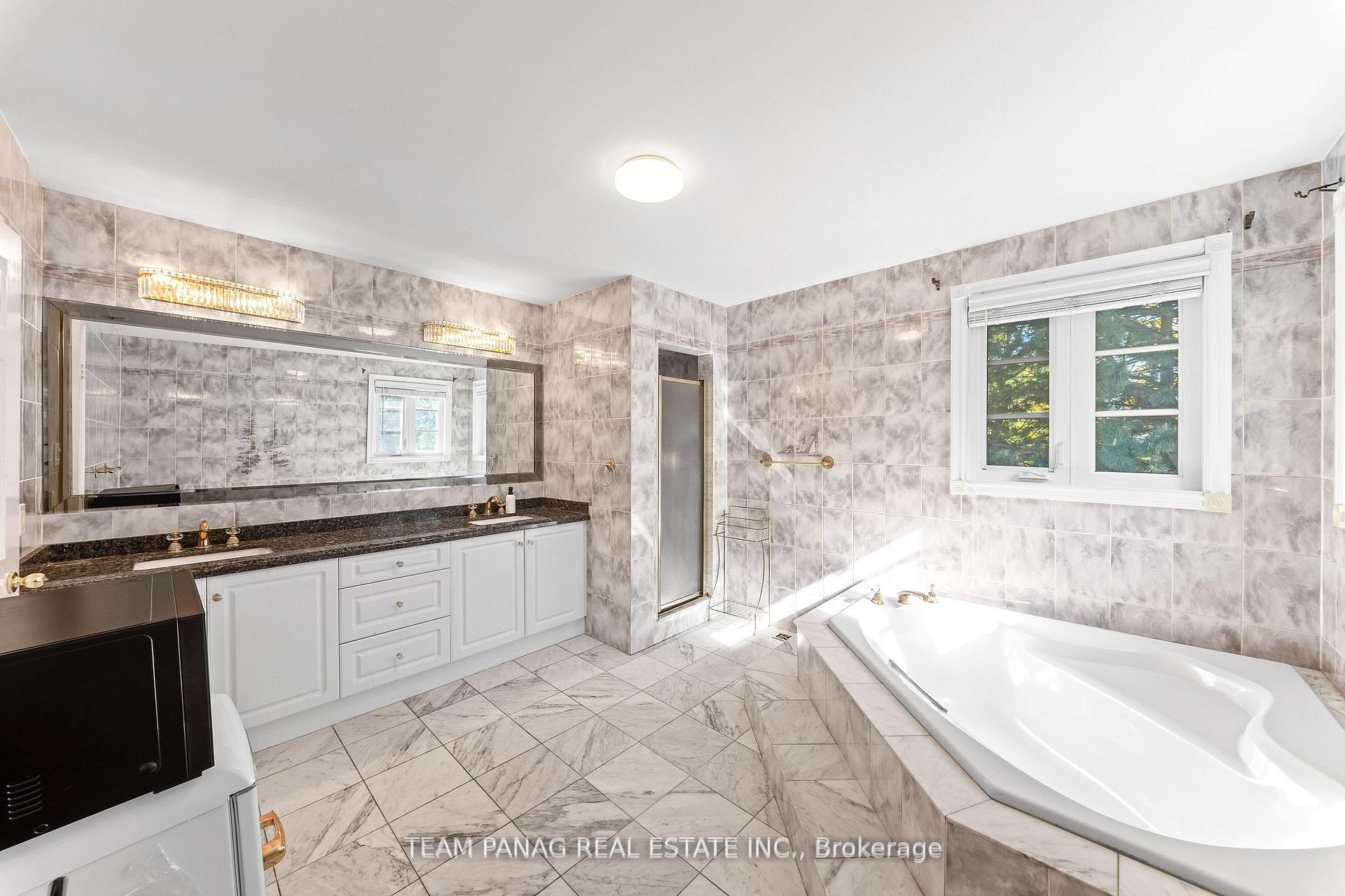 Photo 30 of 8 Enchanted Court, Brampton, Snelgrove — HOMEH
