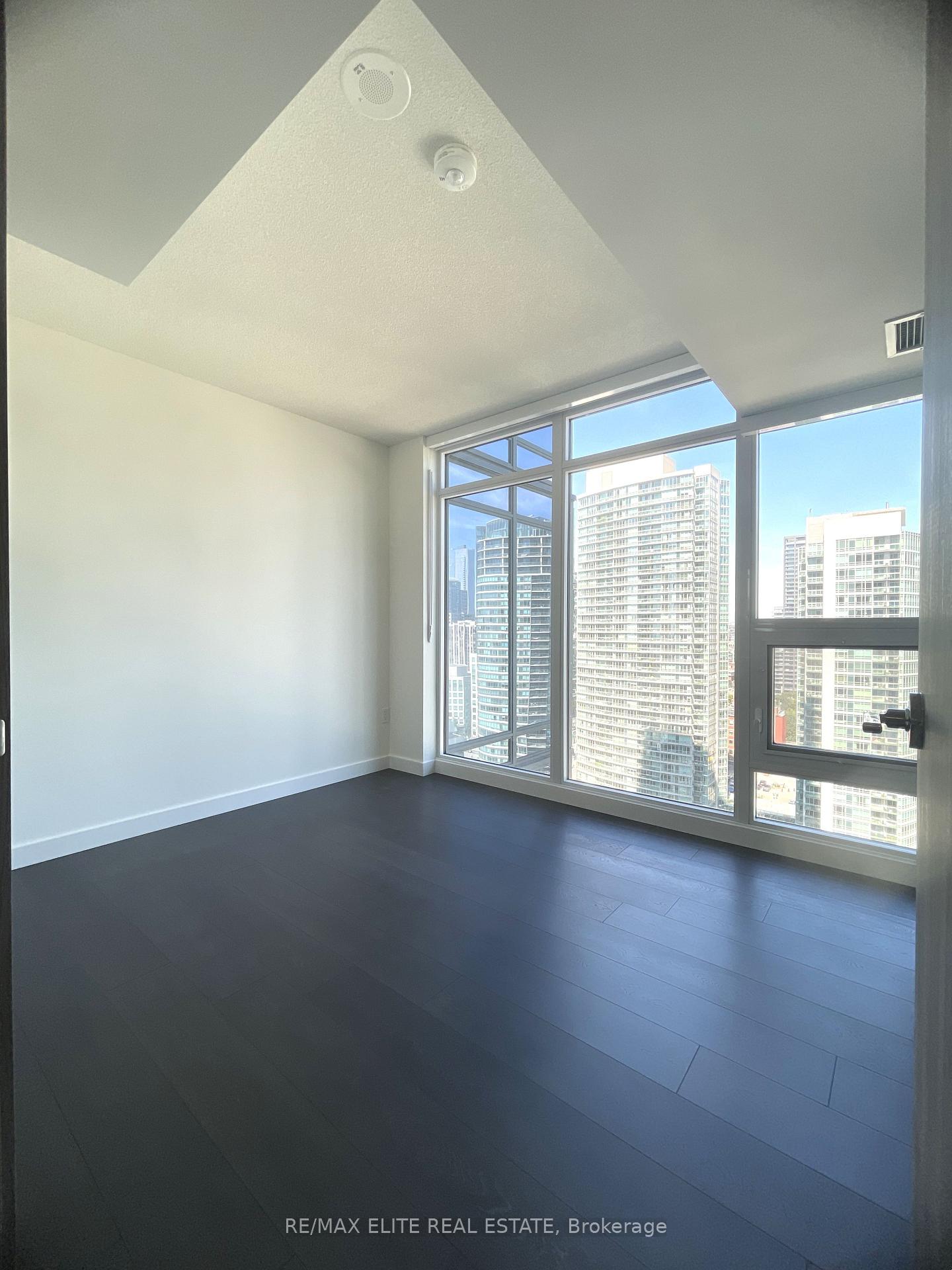 Photo 6 of Unit 2103, 1 Concord Cityplace Way, Toronto, Waterfront Communities — HOMEH