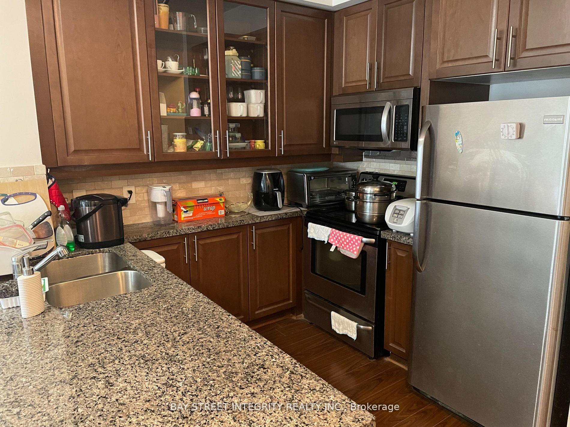 Photo 6 of Unit 215, 151 Upper Duke Crescent, Markham, Unionville — HOMEH
