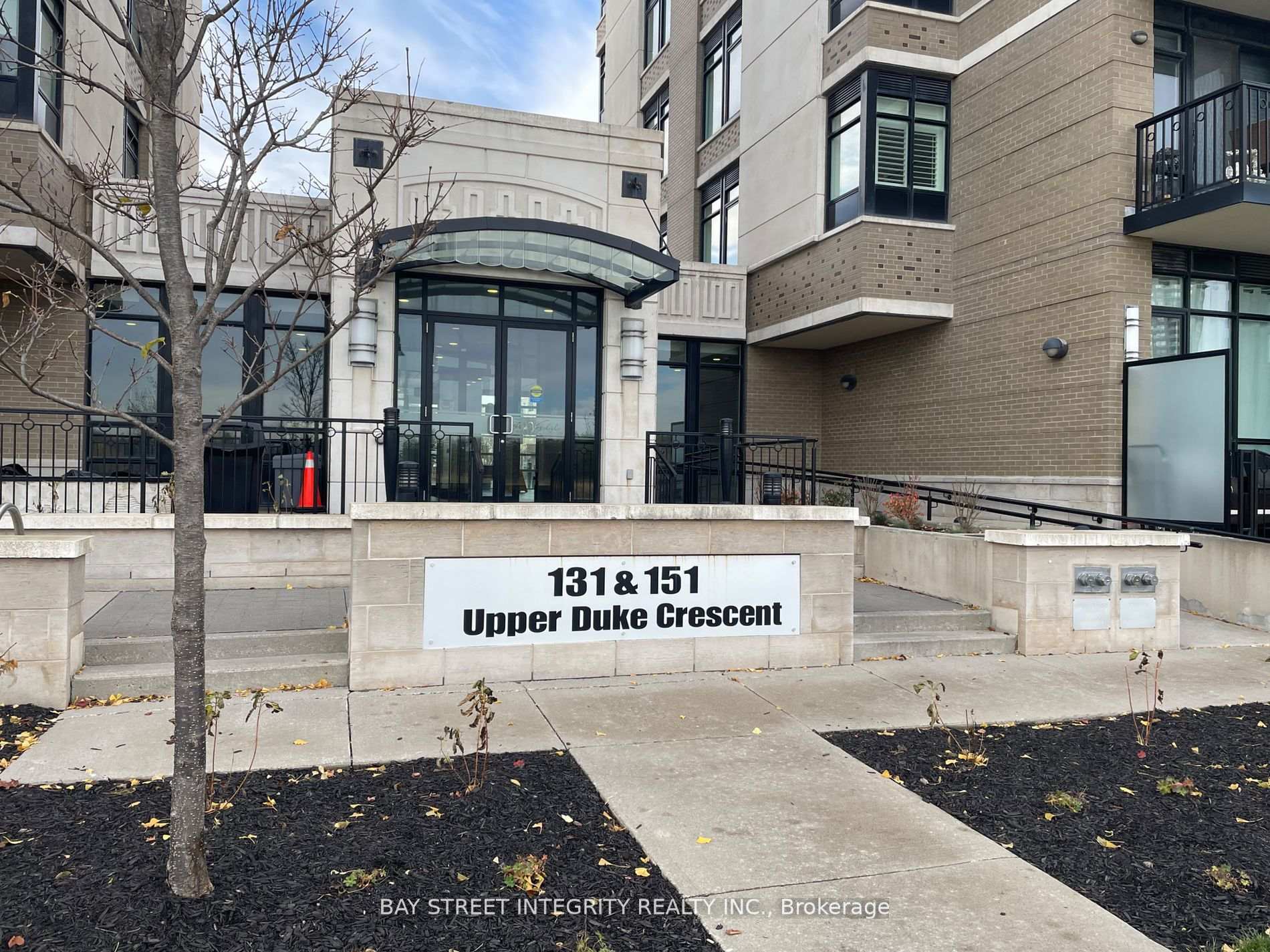 Photo 11 of Unit 215, 151 Upper Duke Crescent, Markham, Unionville — HOMEH
