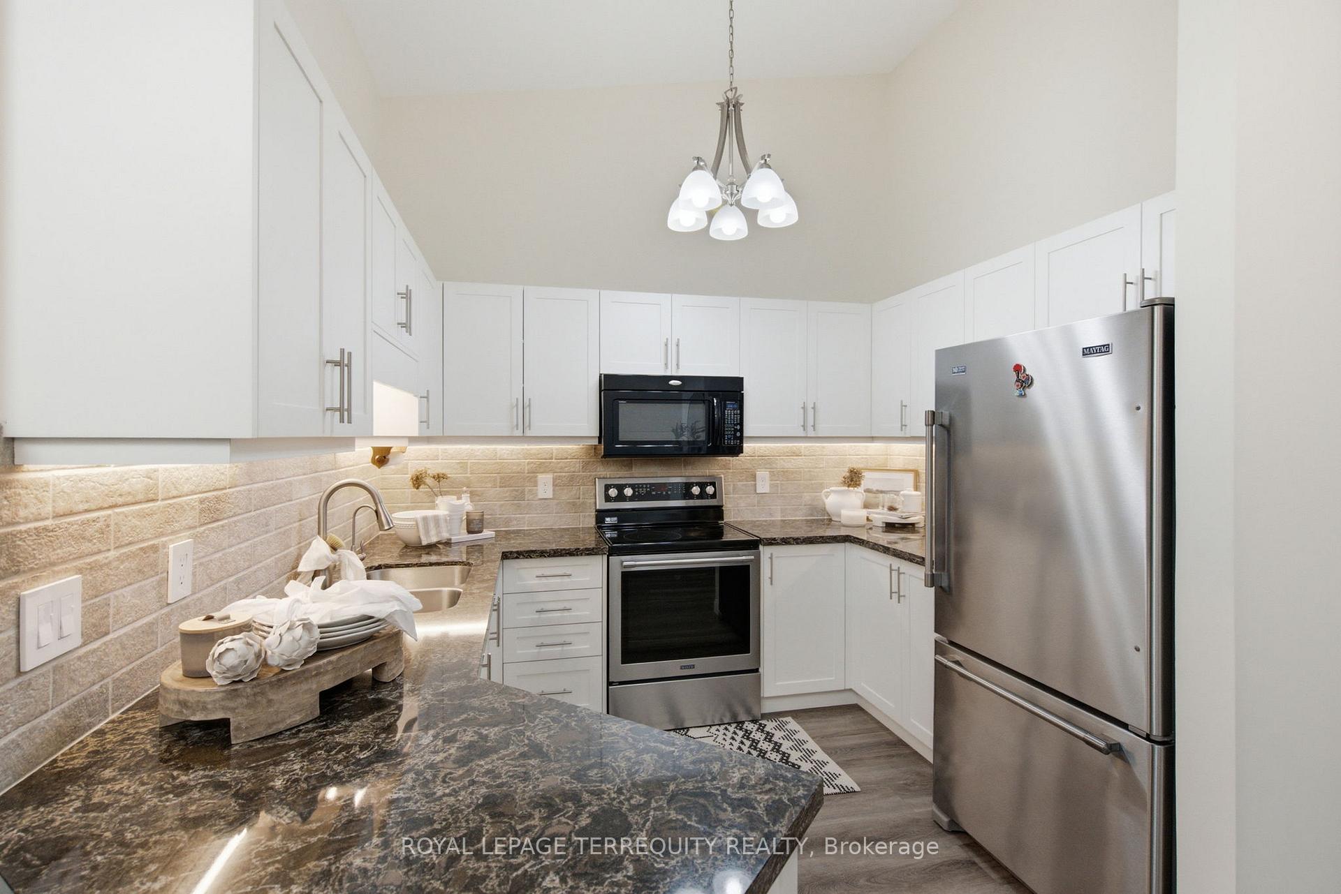Photo 10 of 1765 Dufferin Street, Whitby, Port Whitby — HOMEH