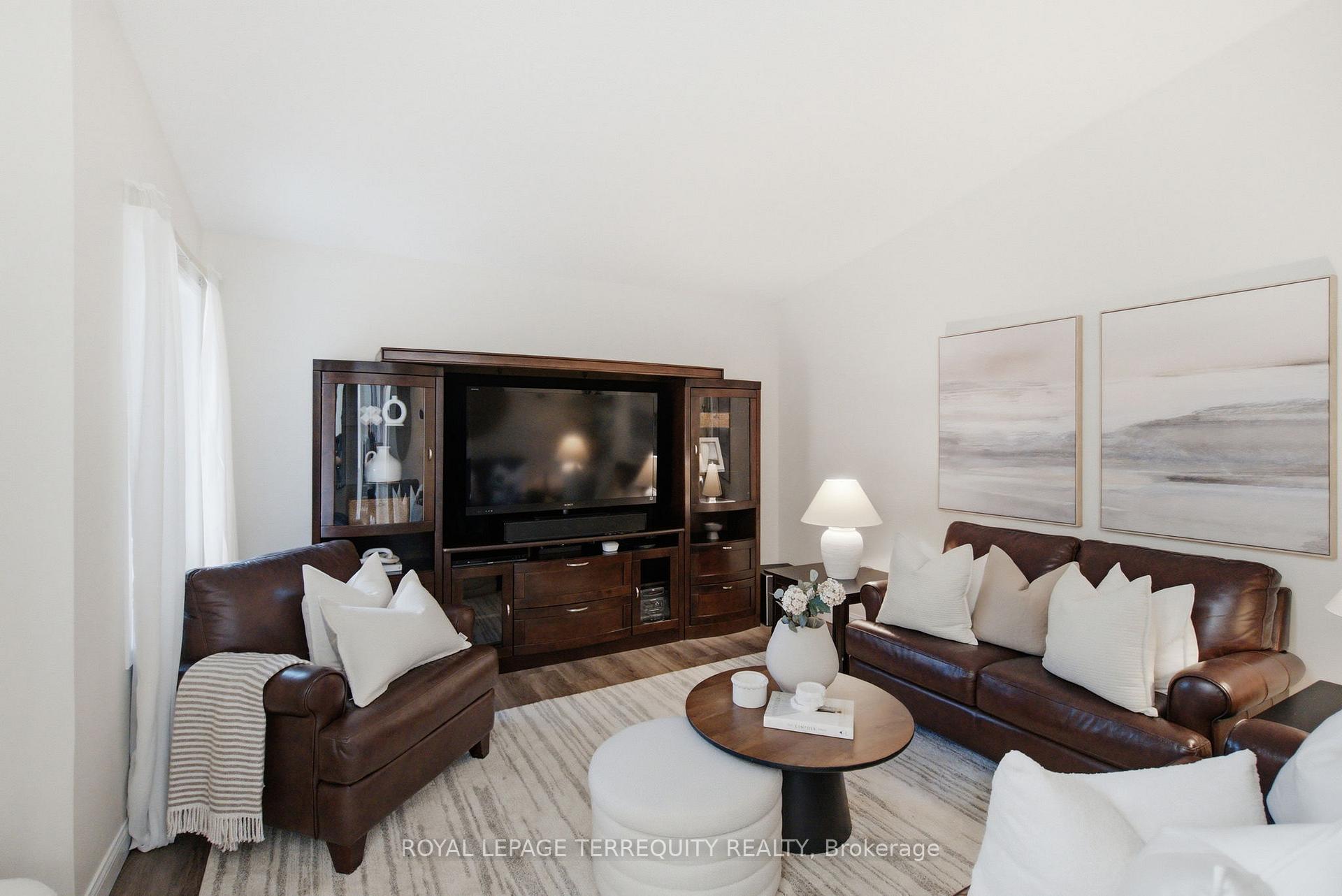 Photo 12 of 1765 Dufferin Street, Whitby, Port Whitby — HOMEH