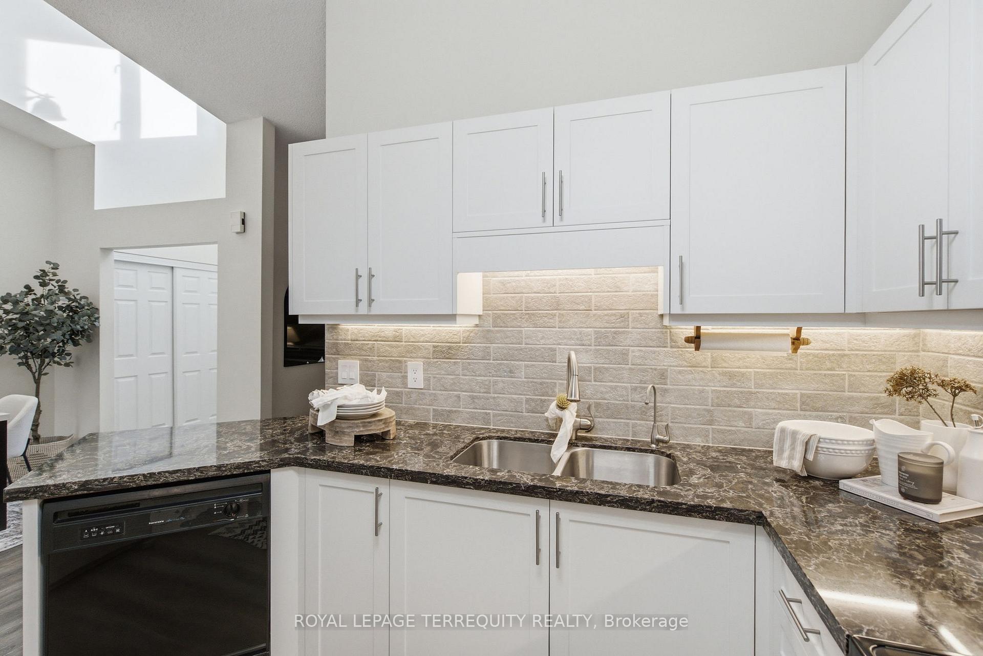 Photo 14 of 1765 Dufferin Street, Whitby, Port Whitby — HOMEH