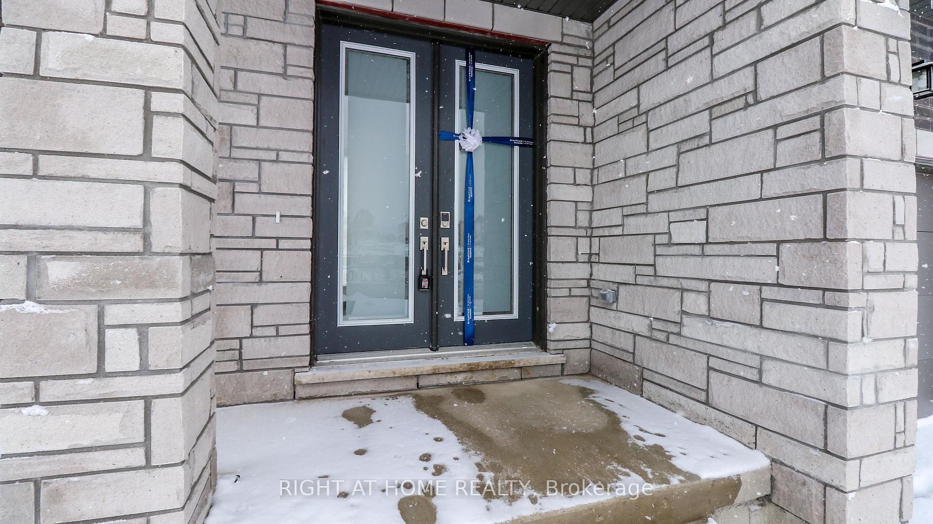 Photo 3 of 18 Periwinkle Road, Springwater, Midhurst — HOMEH