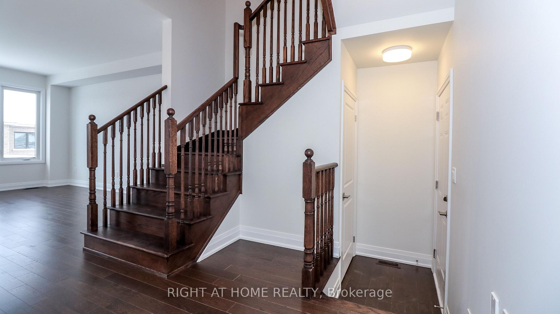 Photo 8 of 18 Periwinkle Road, Springwater, Midhurst — HOMEH