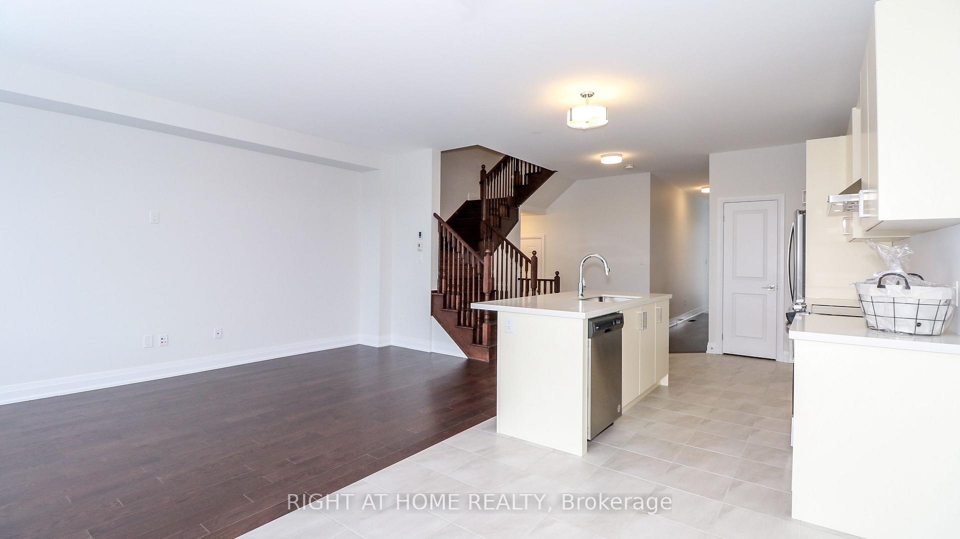 Photo 13 of 18 Periwinkle Road, Springwater, Midhurst — HOMEH