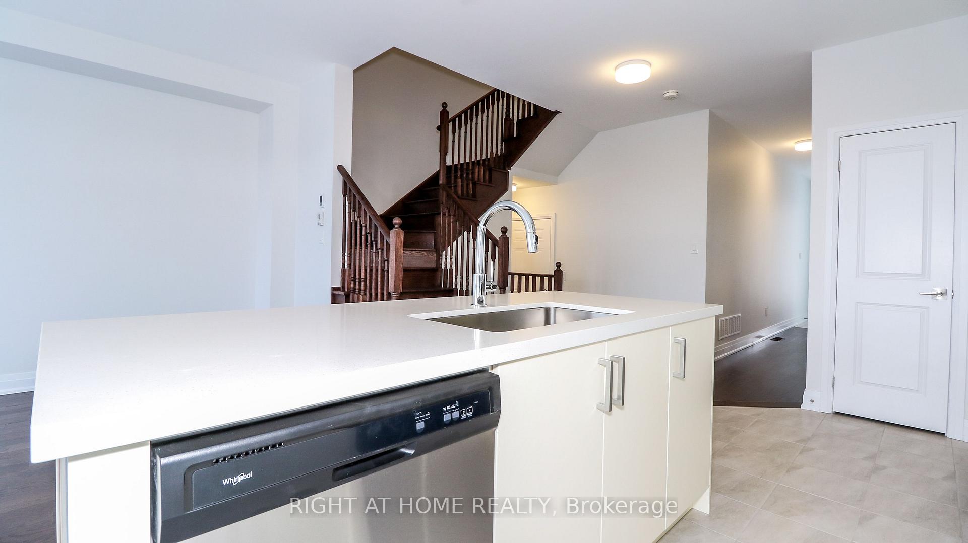 Photo 16 of 18 Periwinkle Road, Springwater, Midhurst — HOMEH