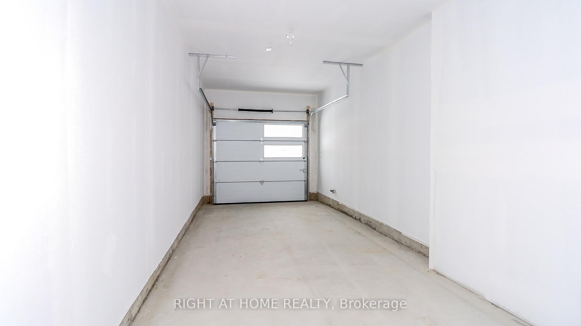 Photo 26 of 18 Periwinkle Road, Springwater, Midhurst — HOMEH