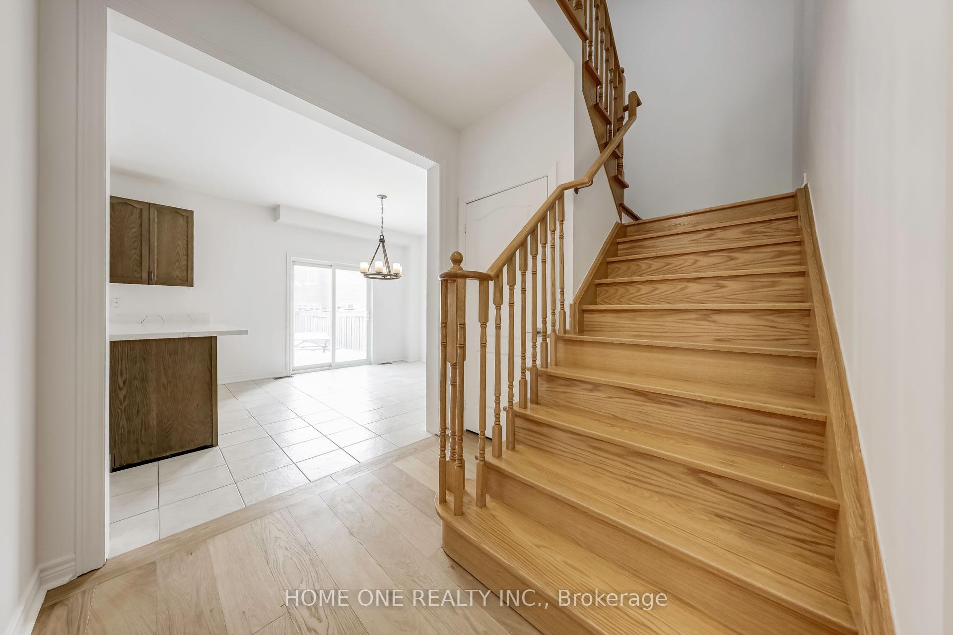 Photo 11 of 39 Silverado Hills Drive, Markham, Cathedraltown — HOMEH