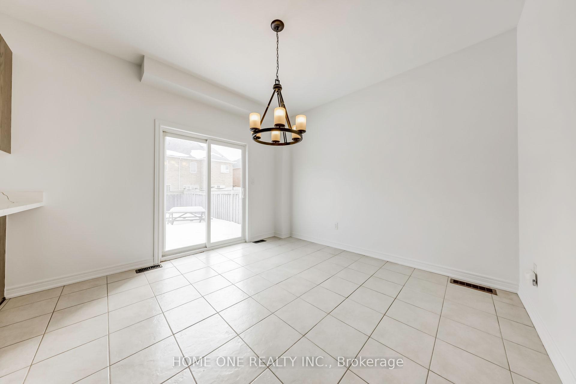 Photo 13 of 39 Silverado Hills Drive, Markham, Cathedraltown — HOMEH