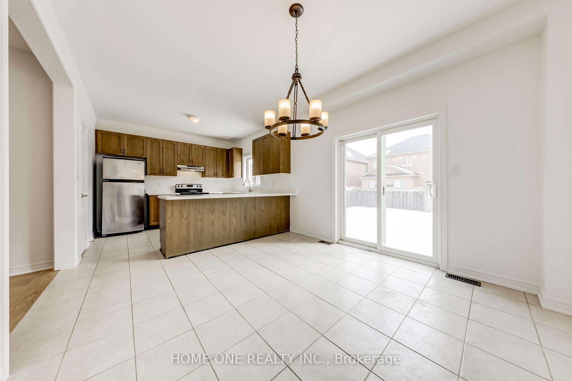 Photo 14 of 39 Silverado Hills Drive, Markham, Cathedraltown — HOMEH