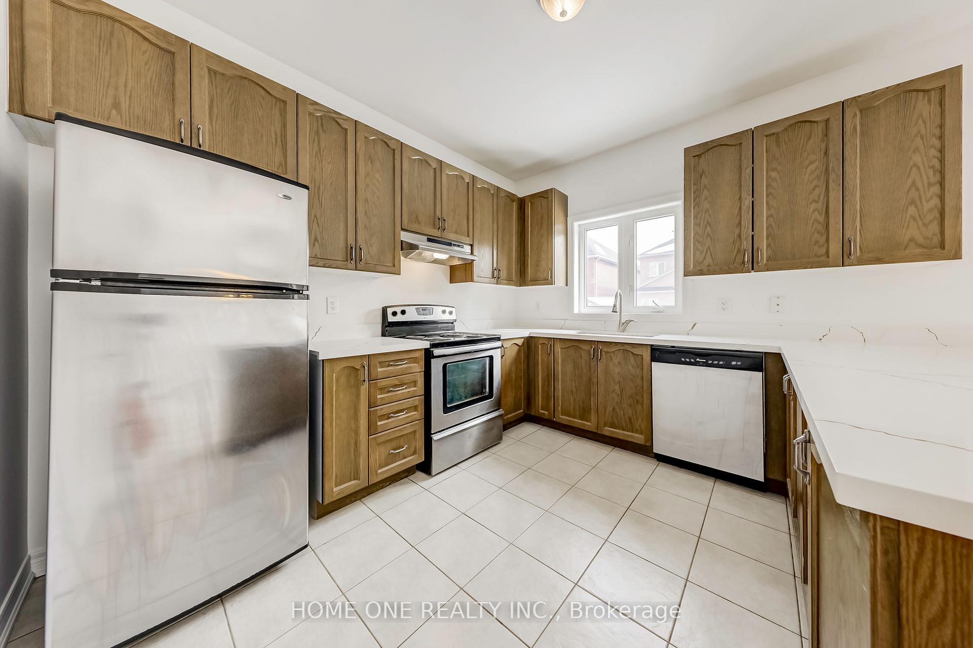 Photo 16 of 39 Silverado Hills Drive, Markham, Cathedraltown — HOMEH