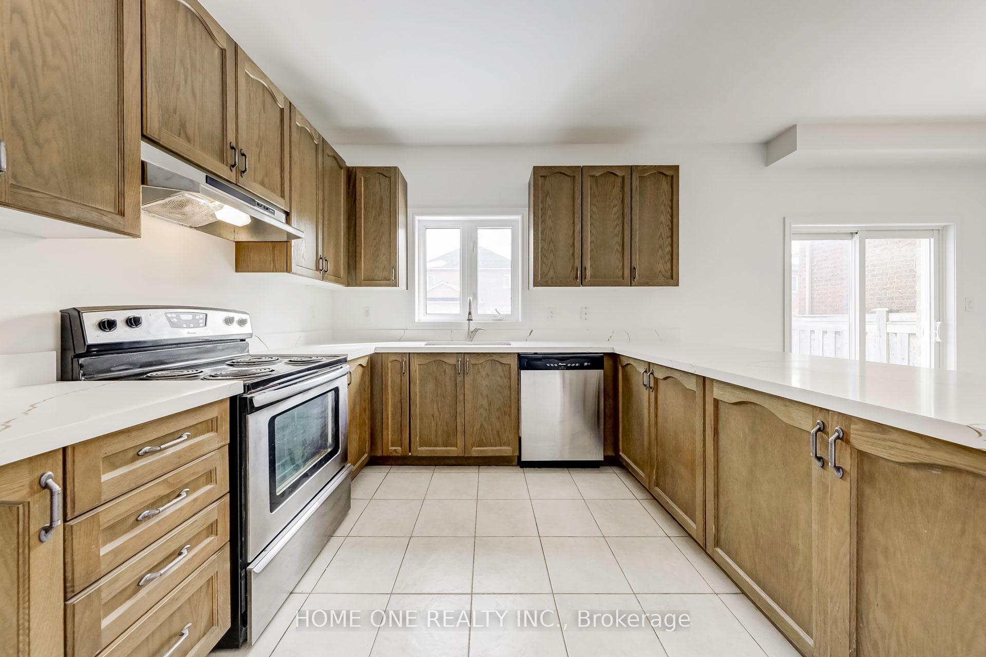 Photo 17 of 39 Silverado Hills Drive, Markham, Cathedraltown — HOMEH