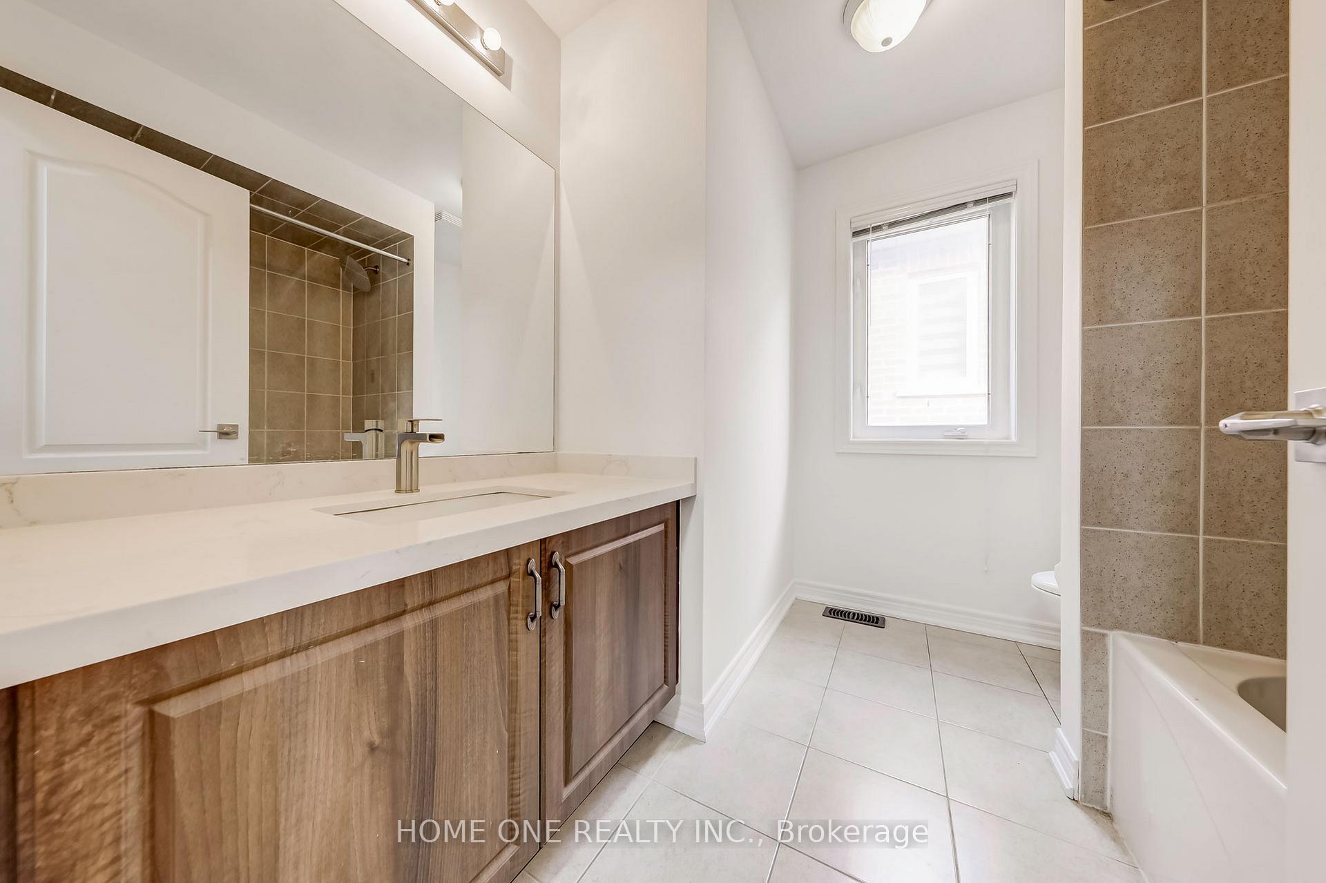 Photo 25 of 39 Silverado Hills Drive, Markham, Cathedraltown — HOMEH