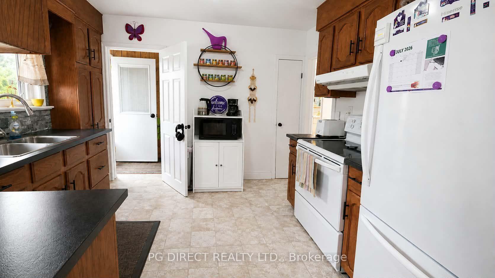 Photo 6 of 41 First Avenue, Quinte West, Trenton Ward — HOMEH