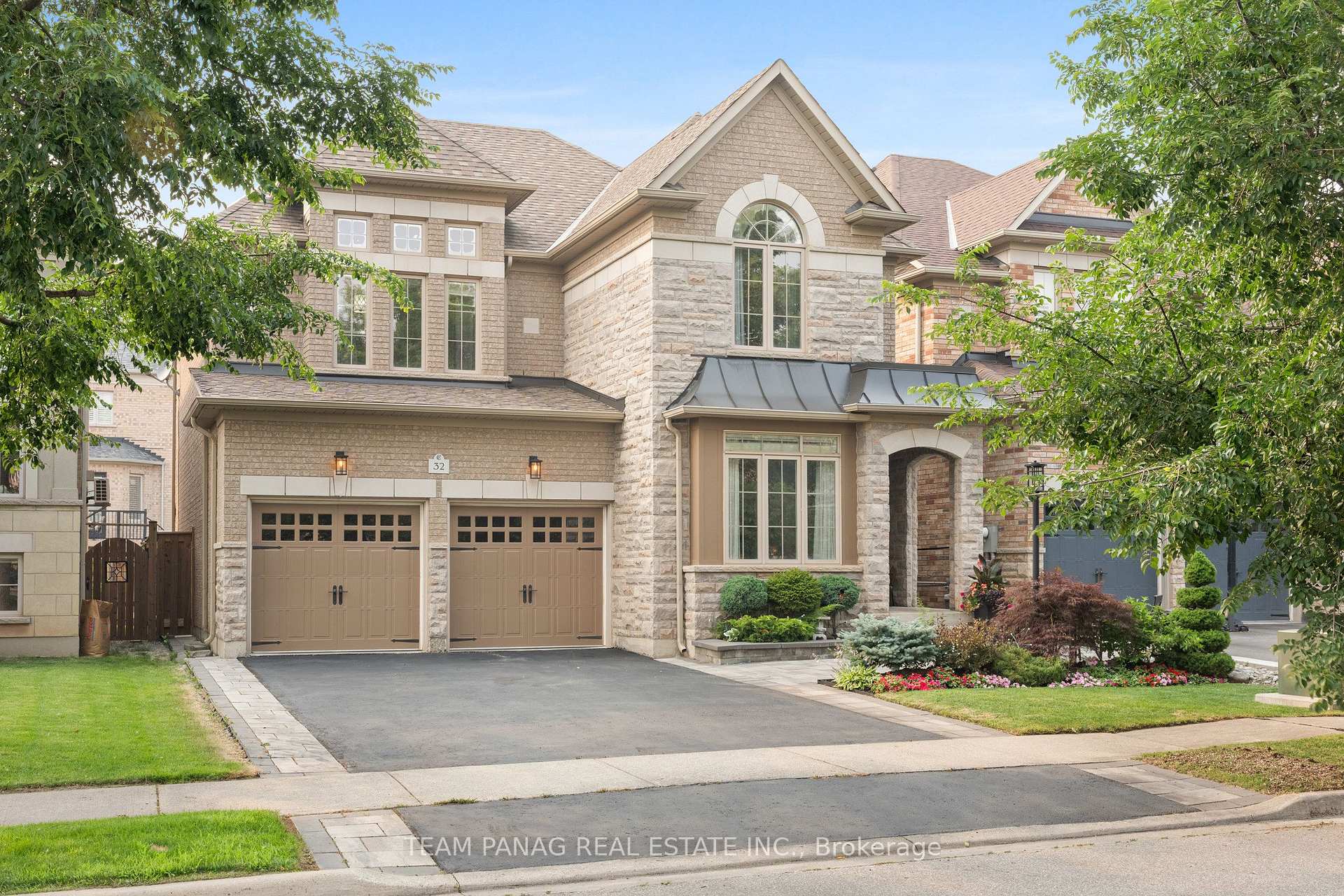 Photo 2 of 32 Impulse Circle, Brampton, Credit Valley — HOMEH