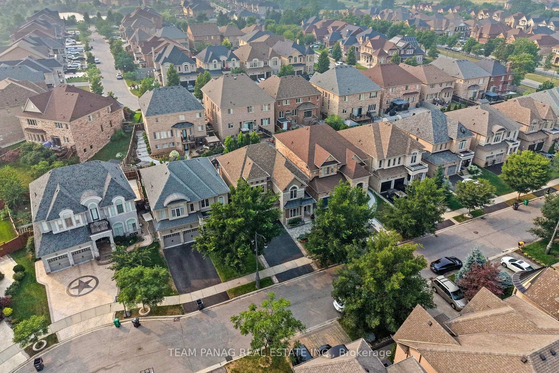 Photo 4 of 32 Impulse Circle, Brampton, Credit Valley — HOMEH