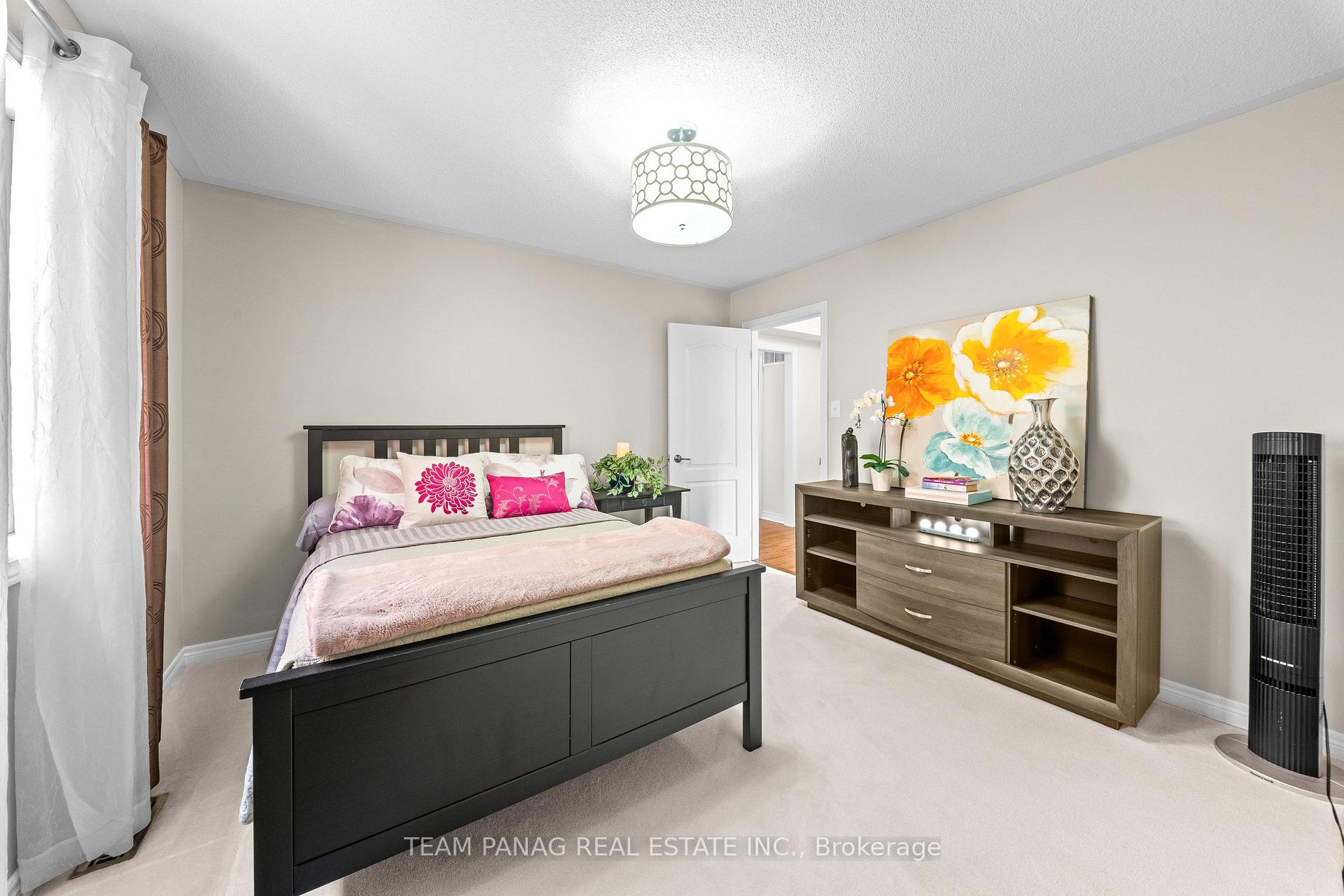 Photo 42 of 32 Impulse Circle, Brampton, Credit Valley — HOMEH