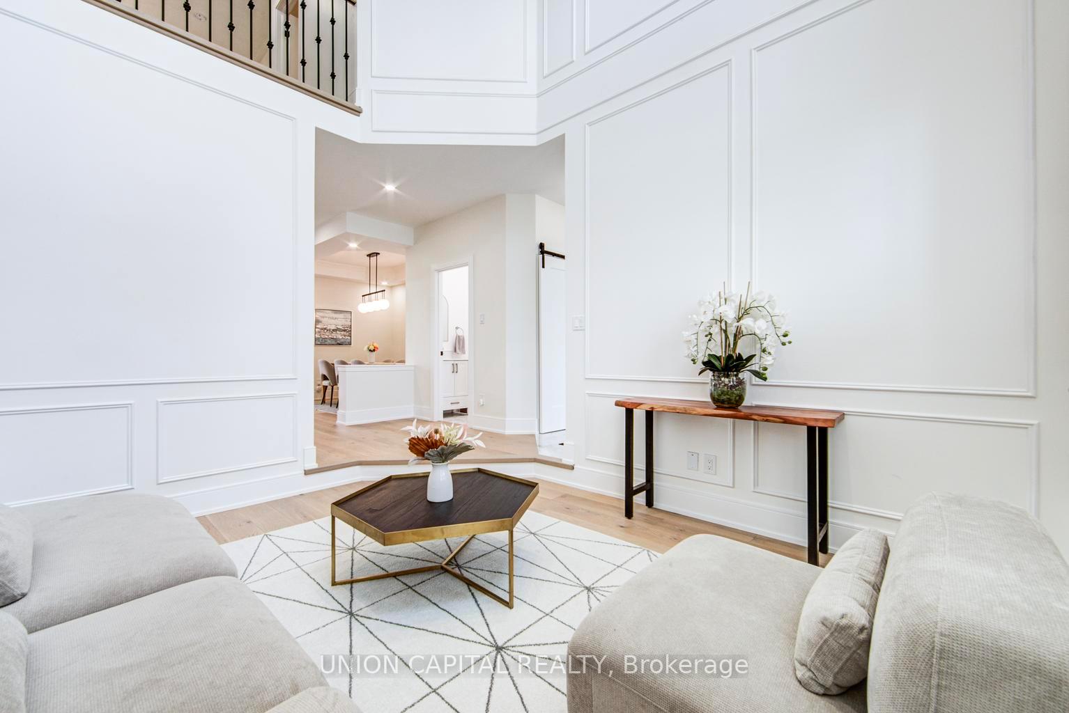 Photo 5 of 69 Southbrook Crescent, Markham, Cachet — HOMEH